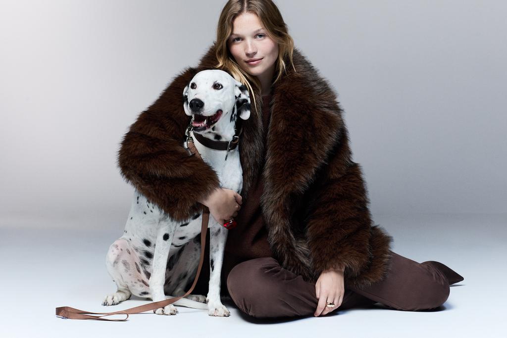 Regular fit faux fur coat