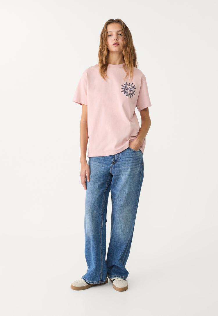 camiseta oversize estampado