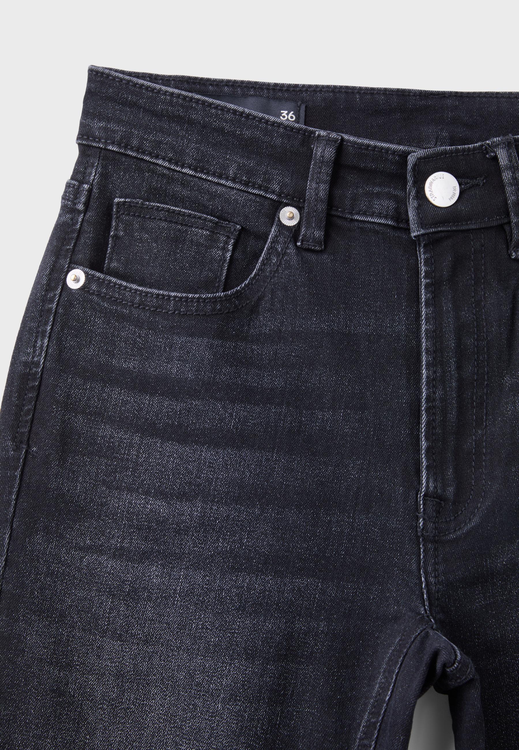 D78 Cropped bell bottom jeans — LIGHT BLEACH
