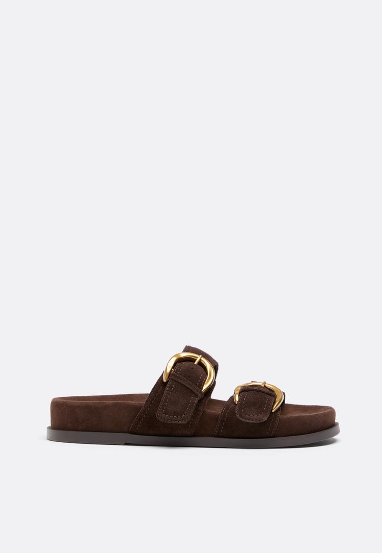 sandalias rasas de pele com fivelas