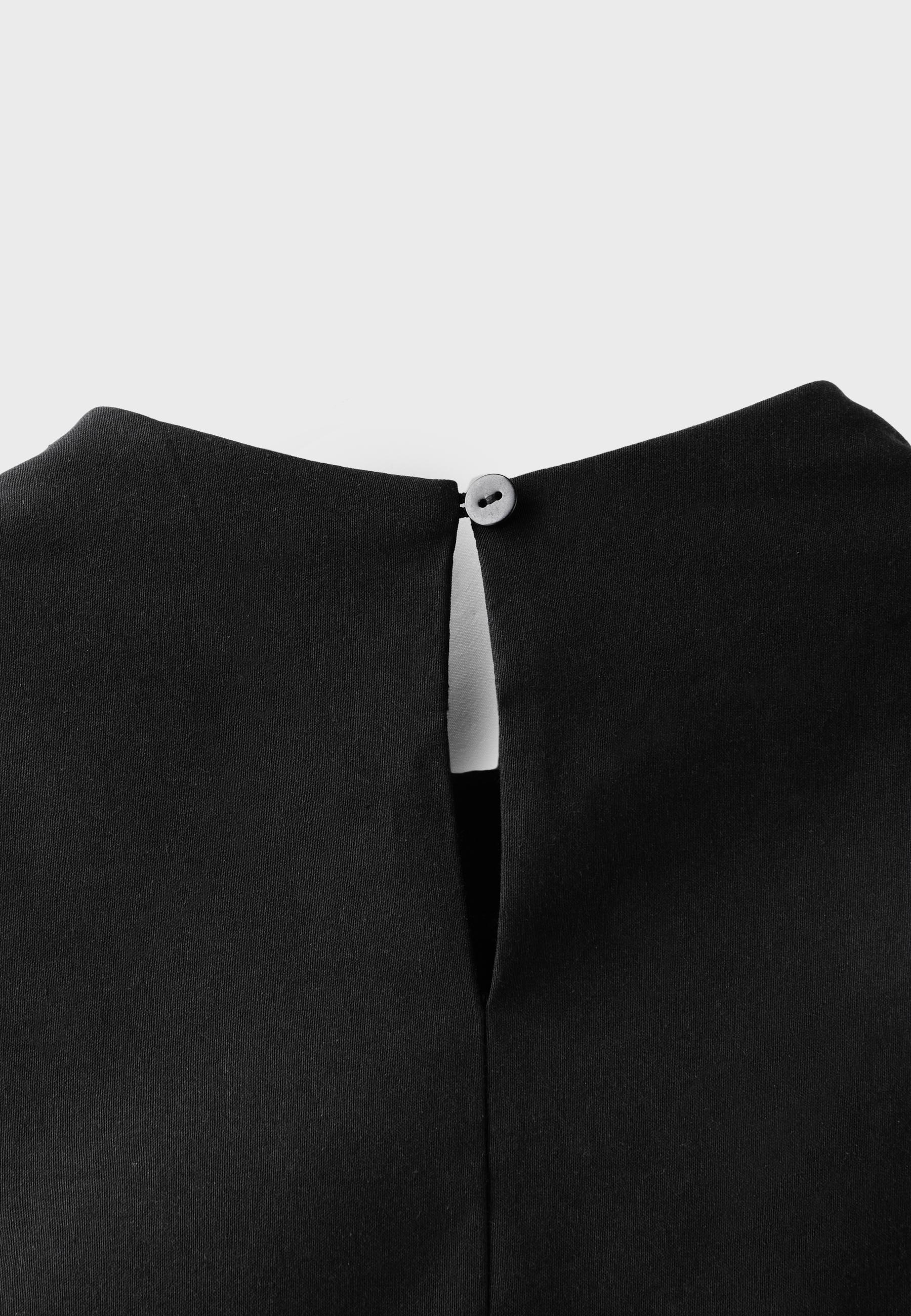 Sleeveless high-neck peplum top — Black