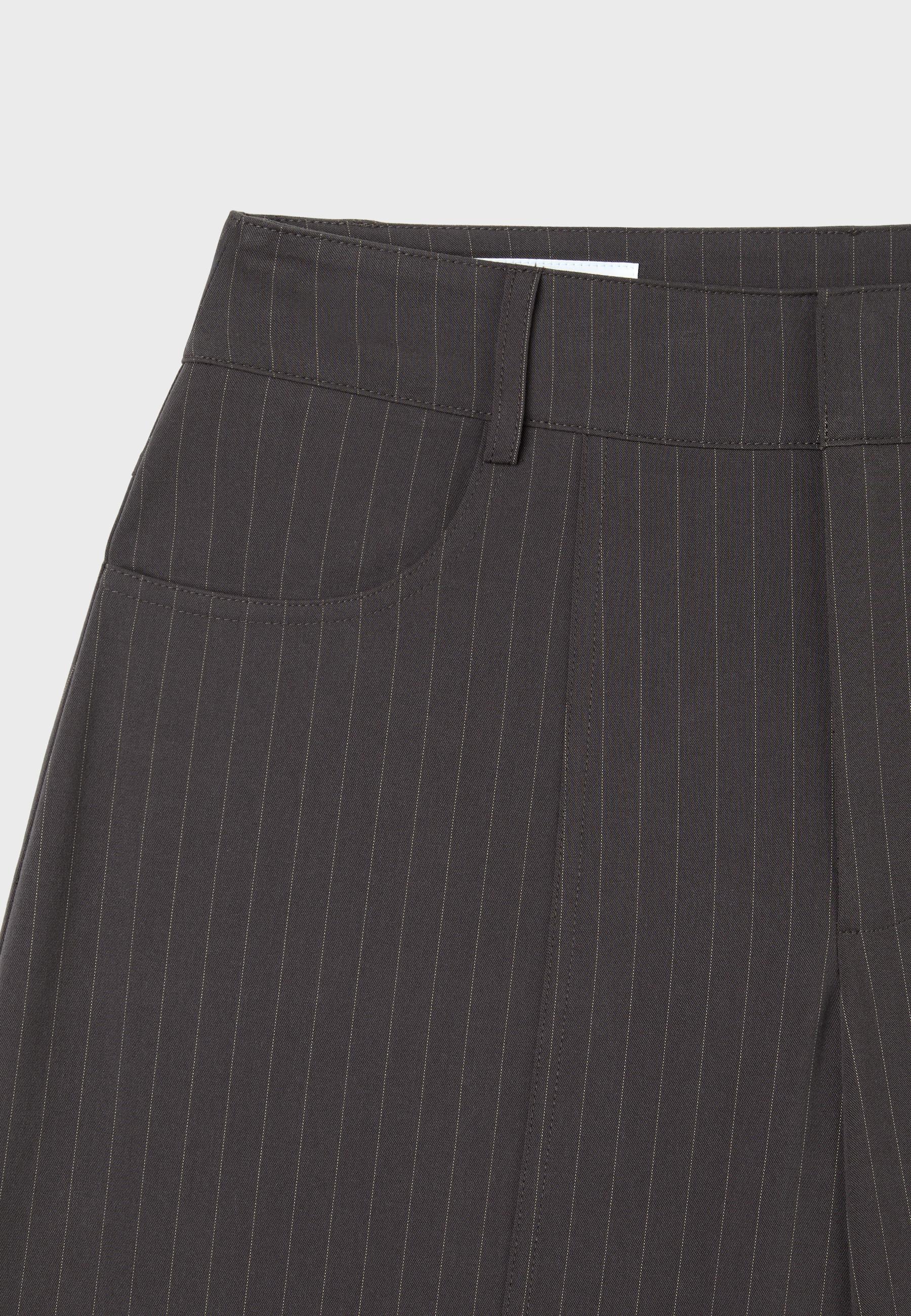 Tailored barrel trousers — Purple