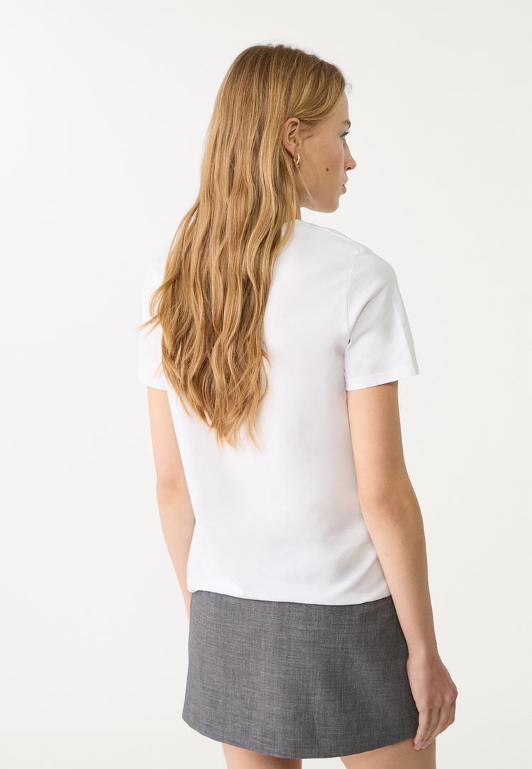camiseta bordados y brillos