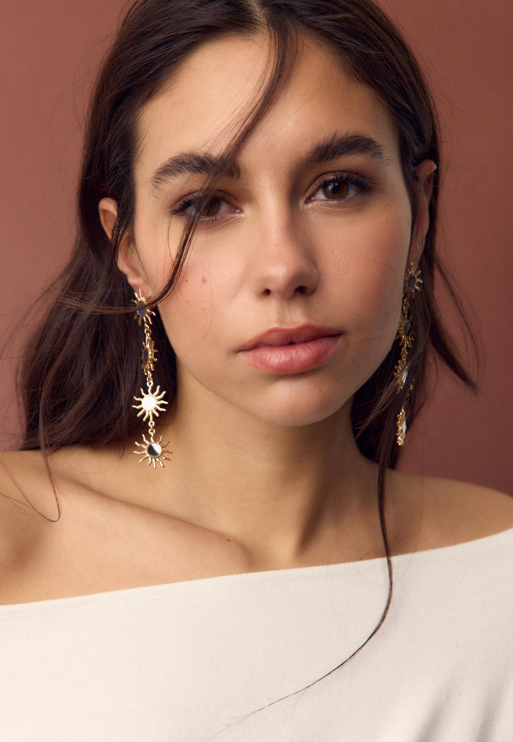 Long sun mirror effect earring — Gold