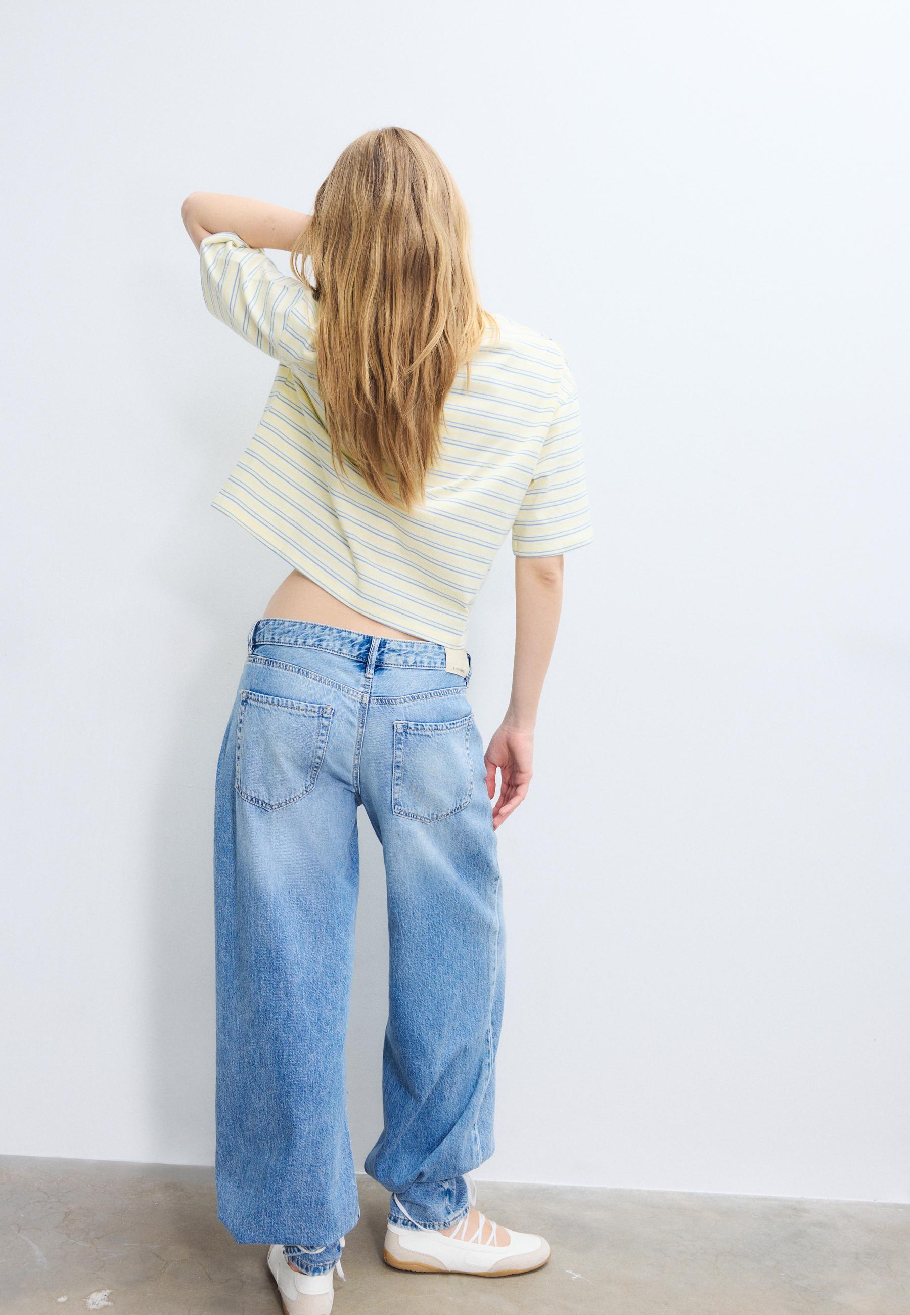 Striped short sleeve T-shirt — Pastel yellow