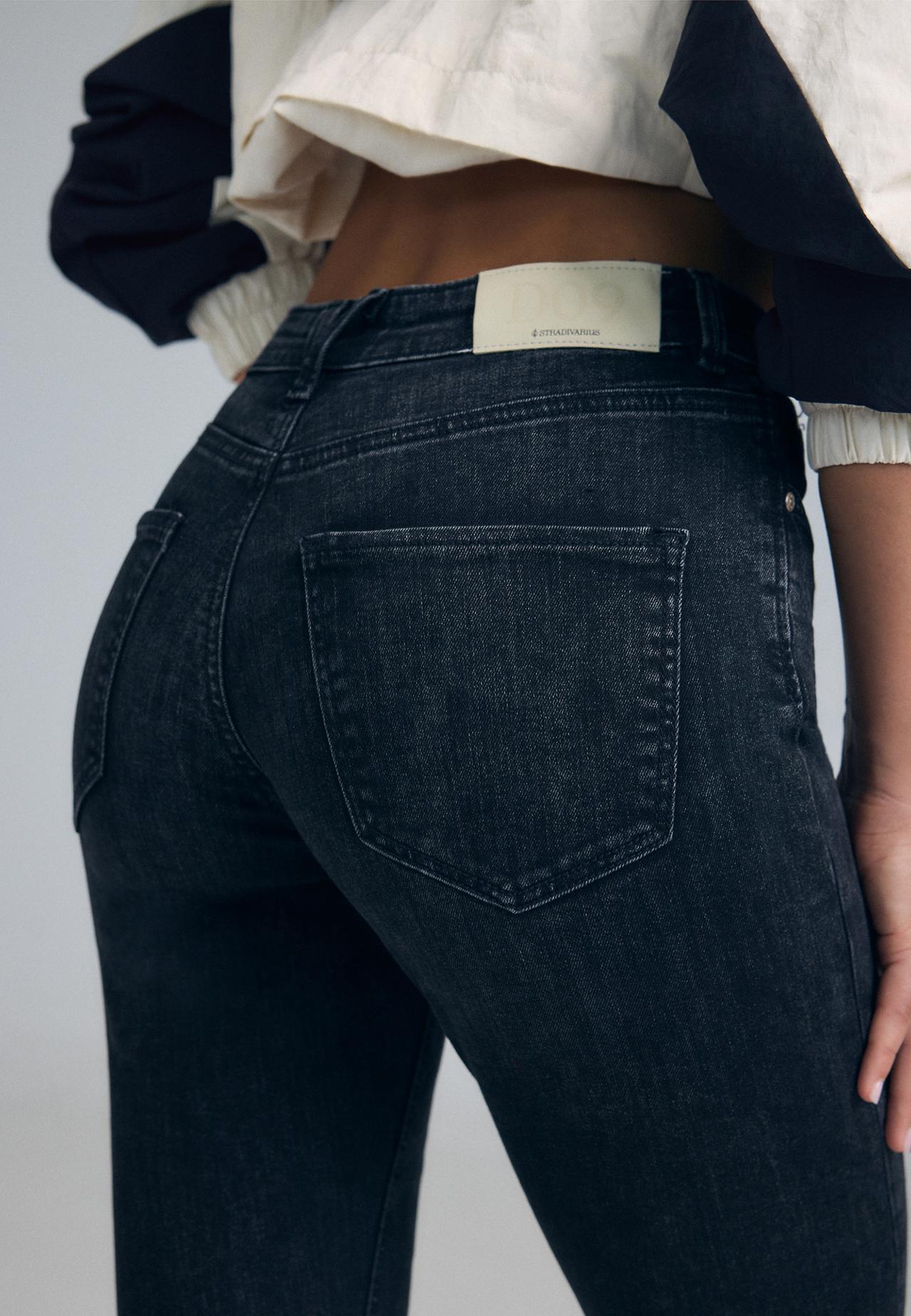 D09 Super high-waist skinny jeans — BLACK DENIM WASH