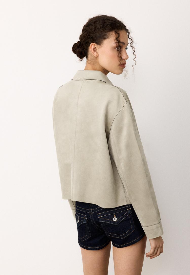 cazadora bolsillos efecto ante