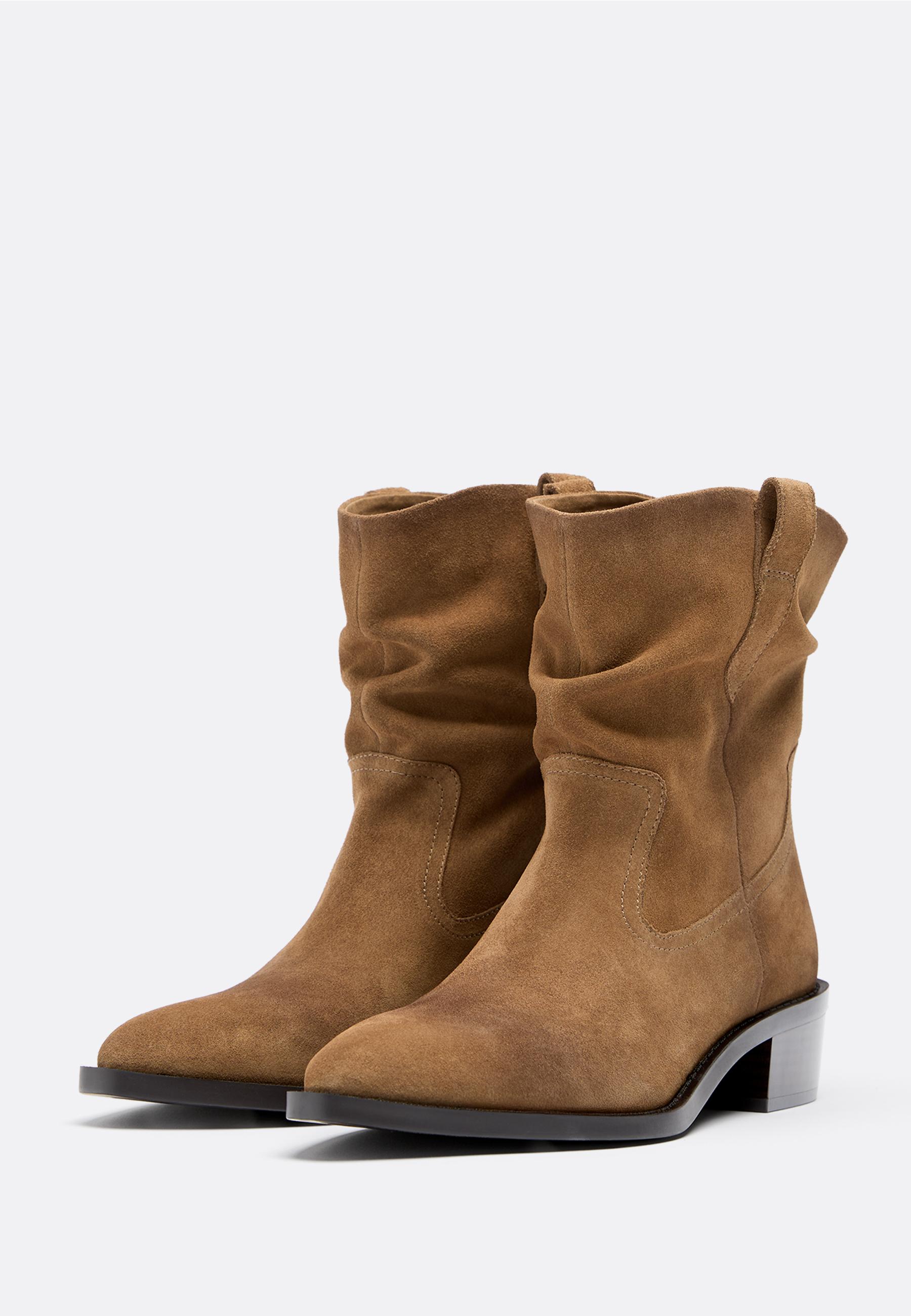 Slouchy cowboy leather ankle boots — BEIGE
