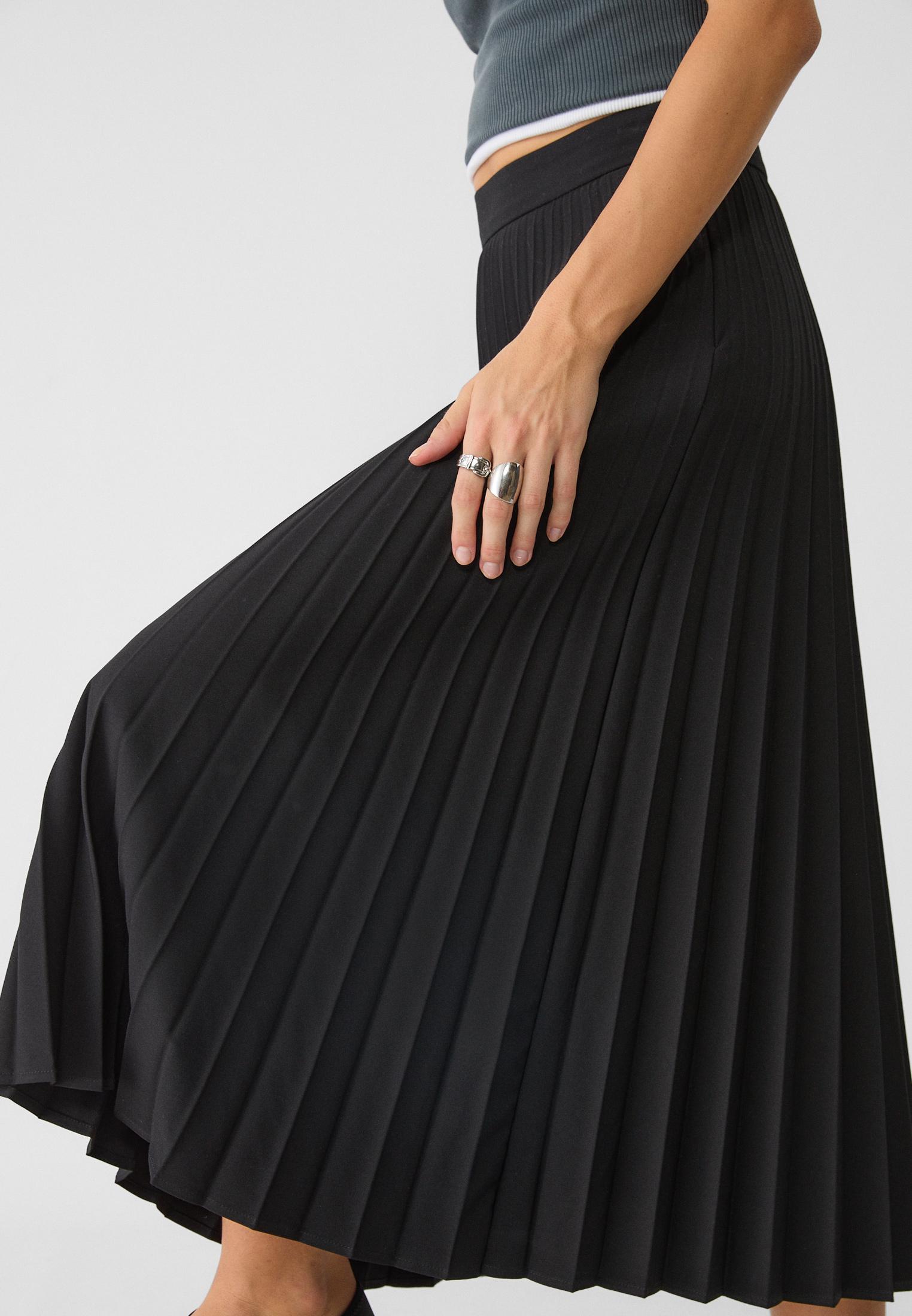 Pleated midi skirt