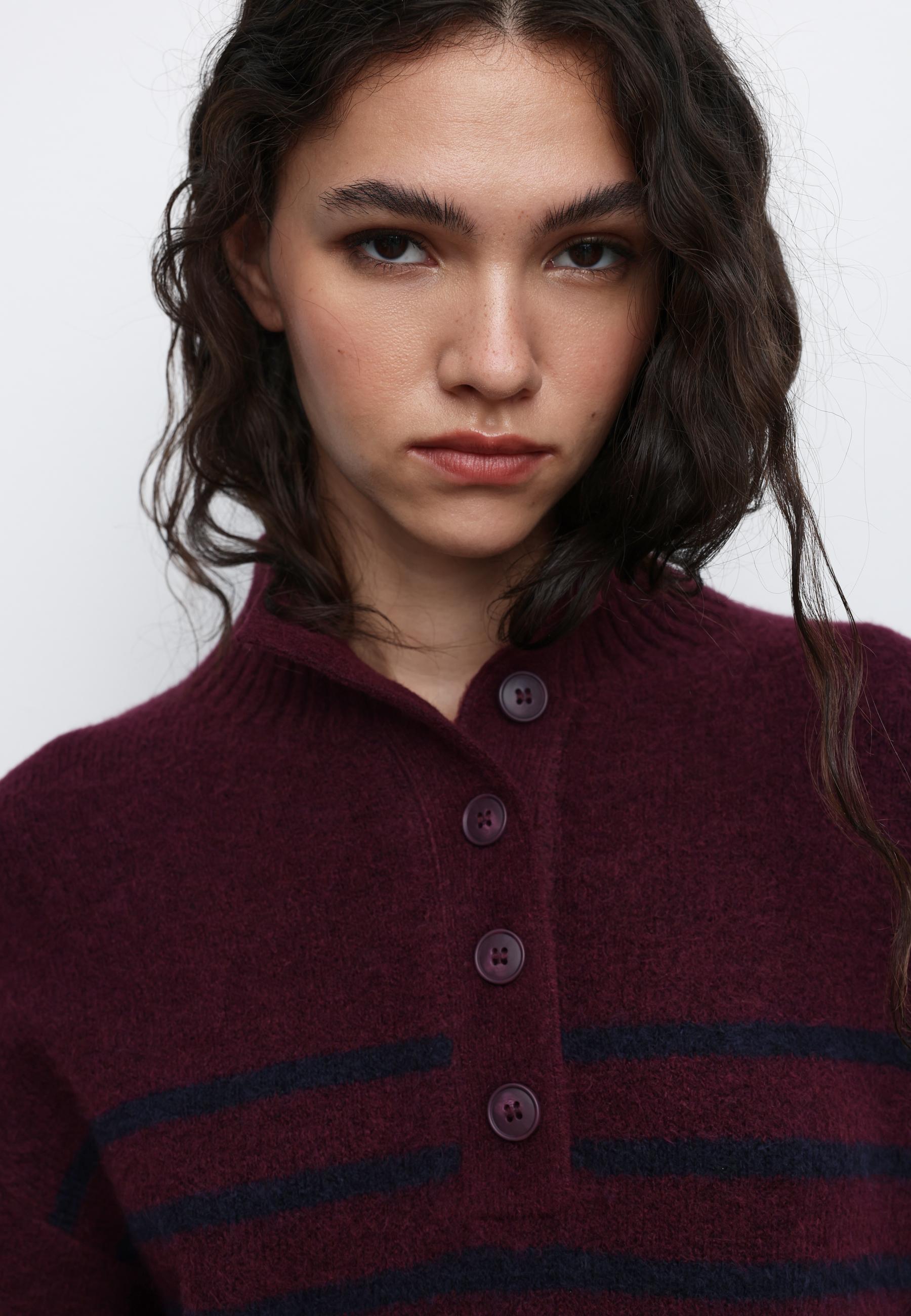Striped funnel neck knitted short dress — Purple