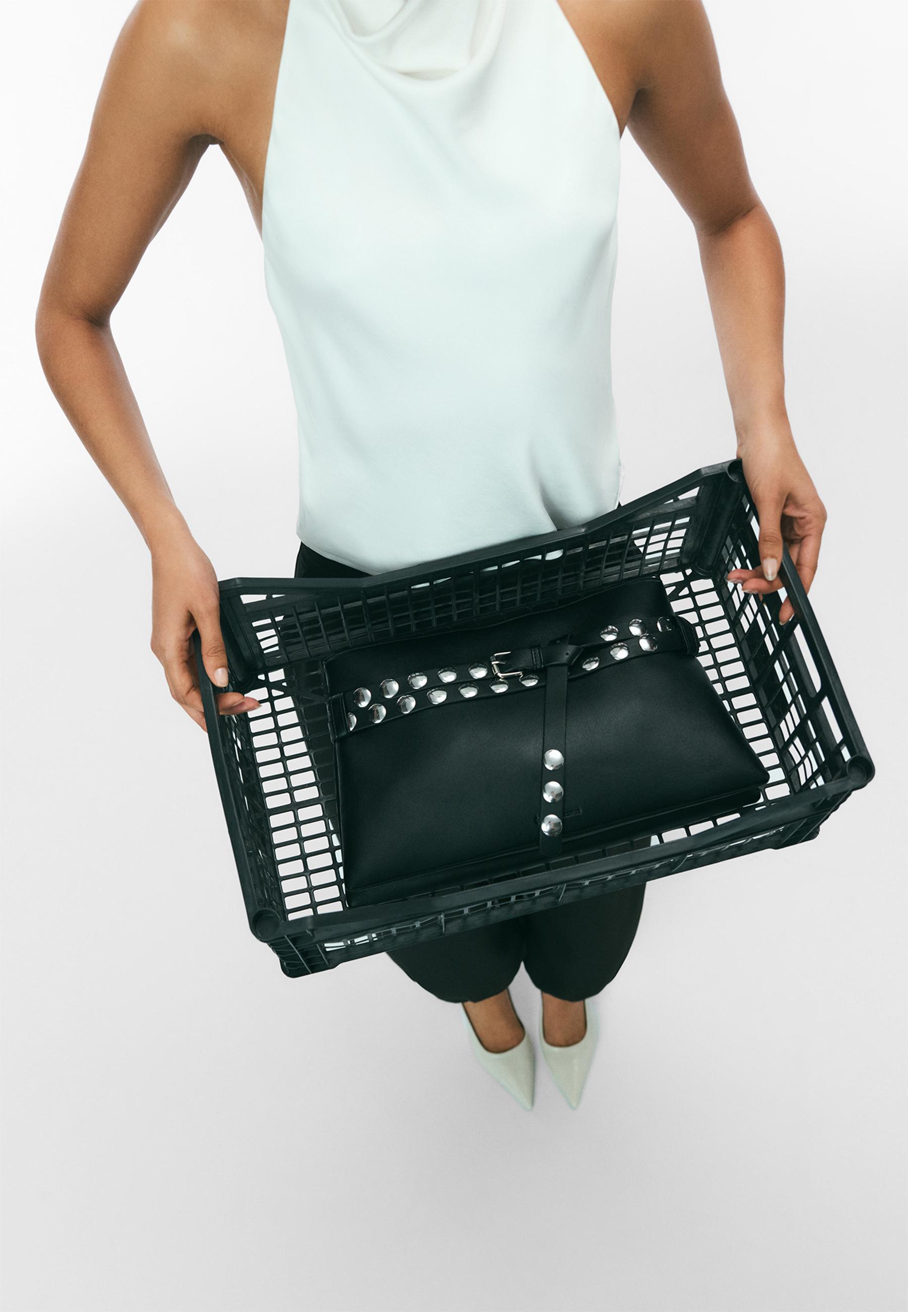 Zımbalı kemerli çapraz askılı çanta