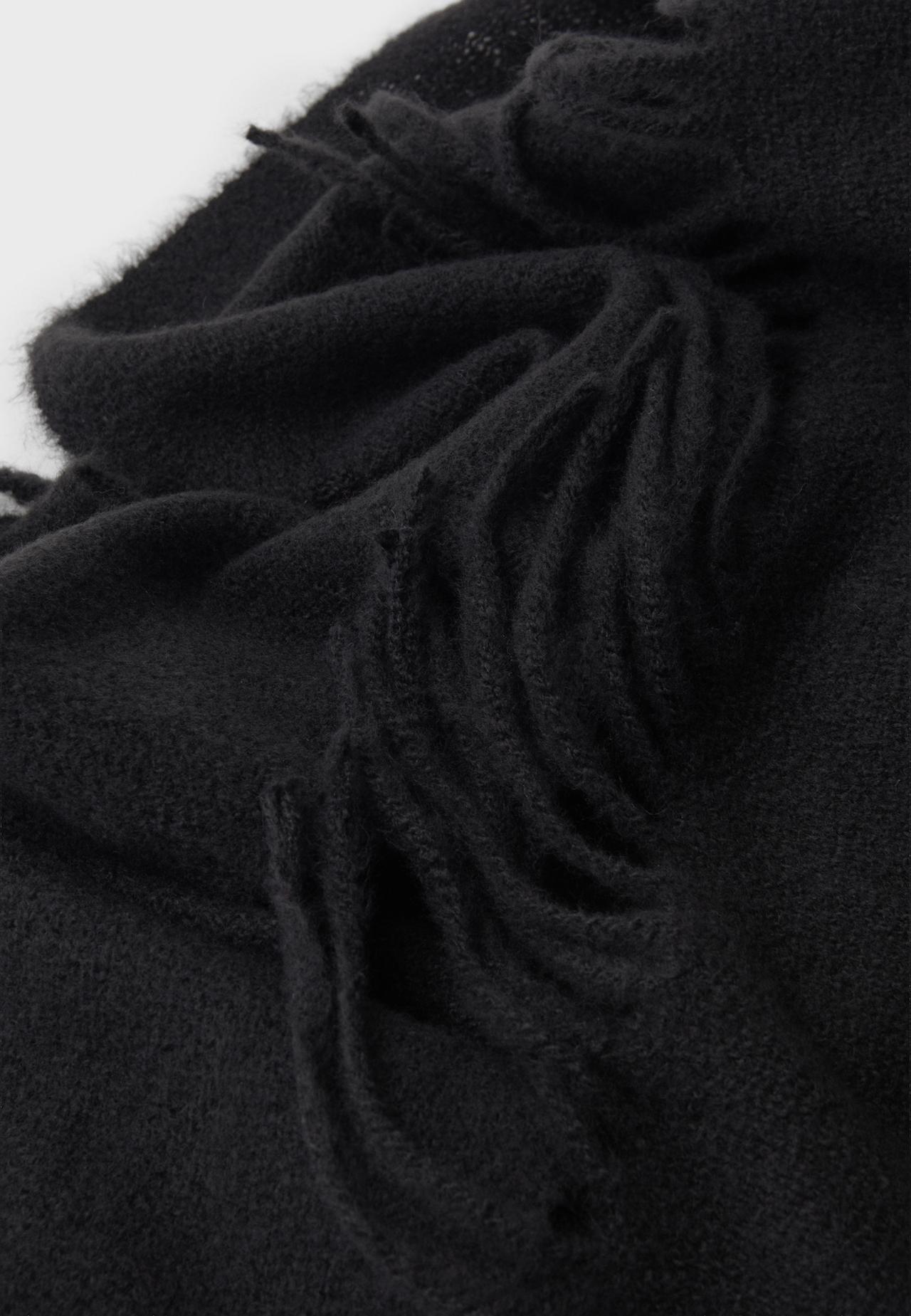 Basic scarf — Black