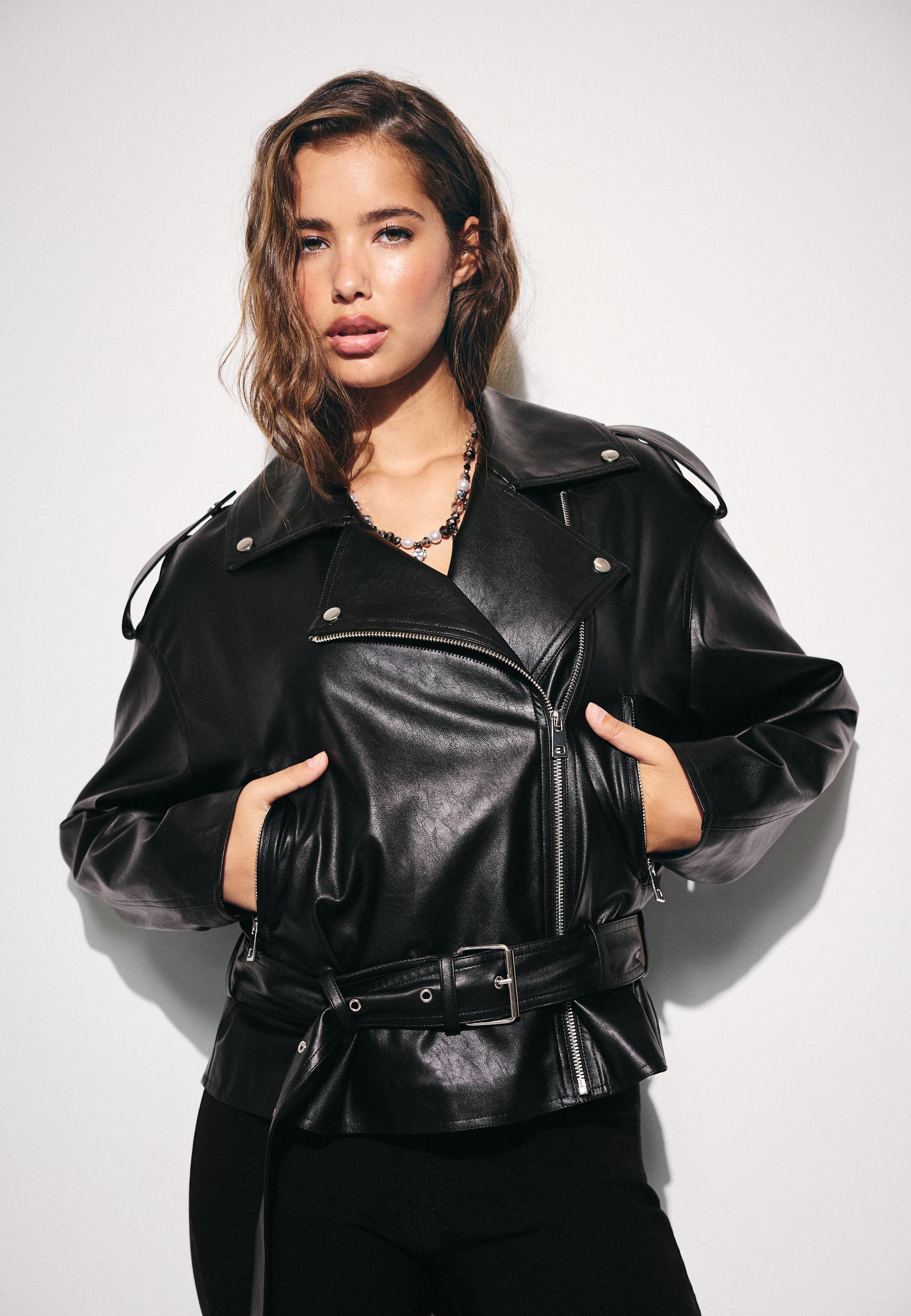 Stradivarius Kemerli suni deri biker ceket