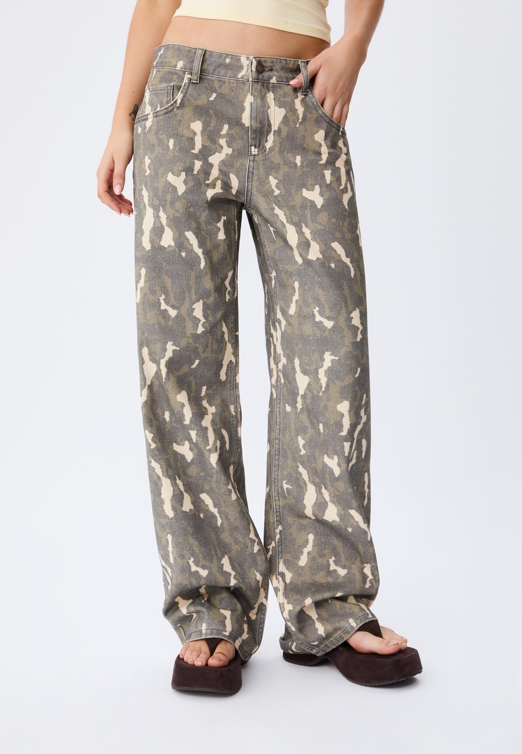 Pantalón straight estampado