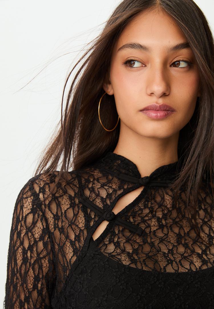 long sleeve lace top