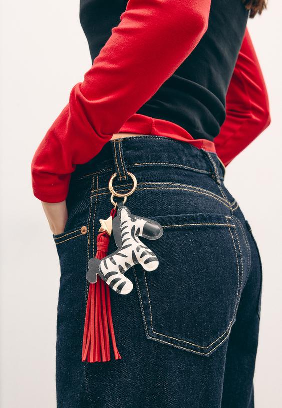 Stradivarius Zebra Charm Keyring White Os