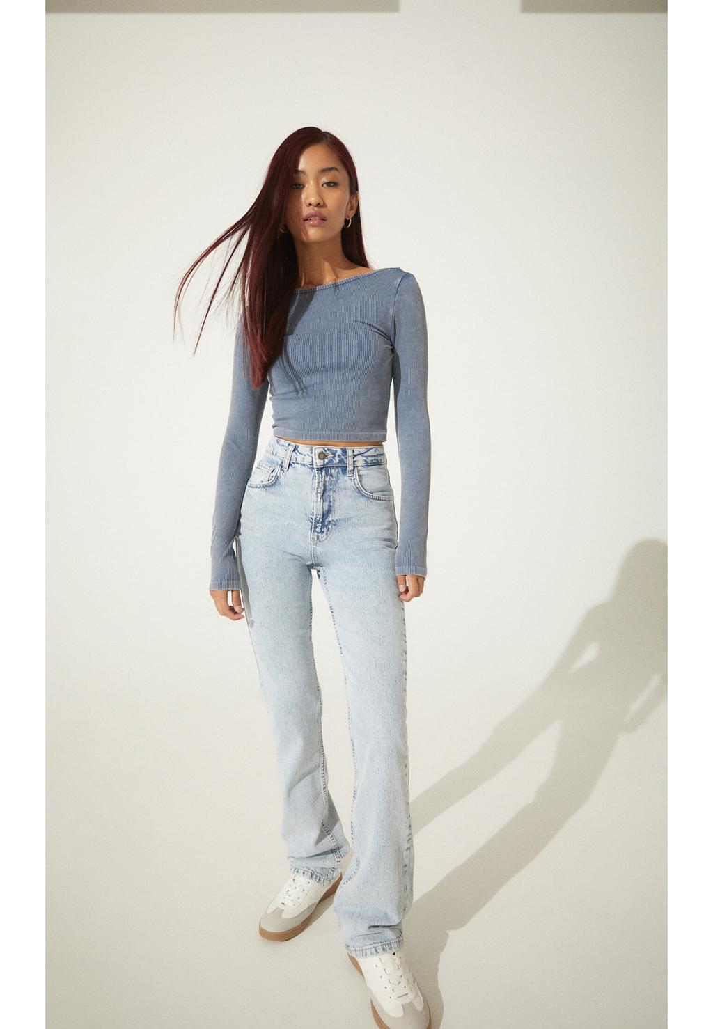 Straight-leg jeans