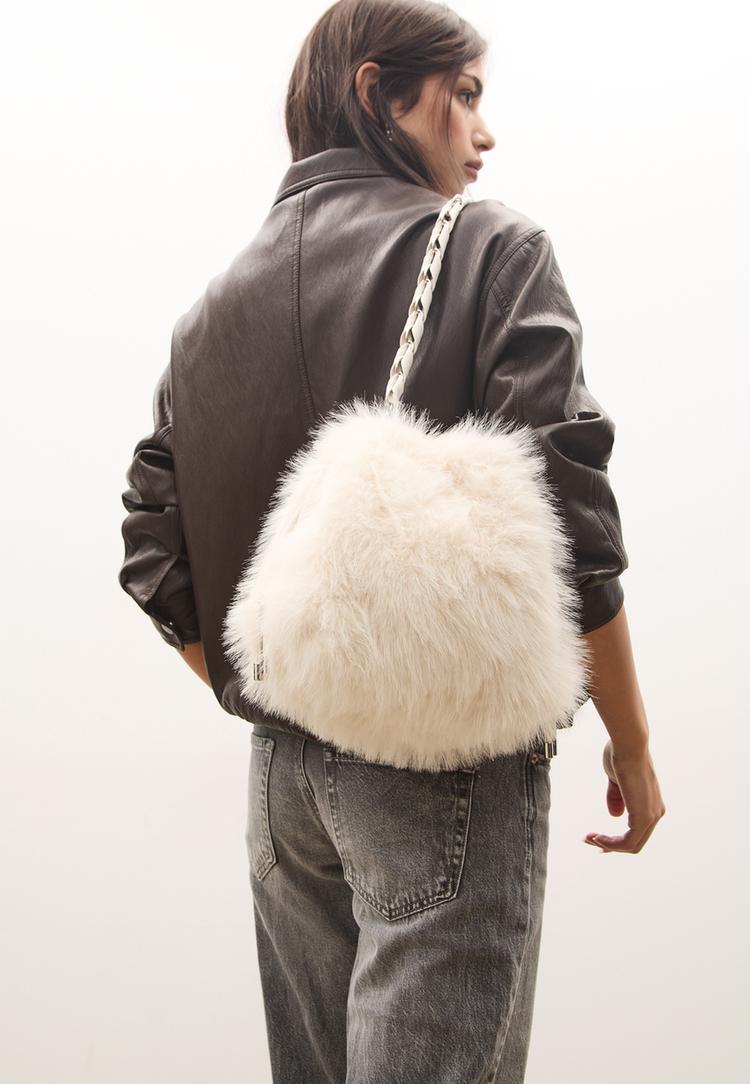 bolso bombonera efecto pelo cadena