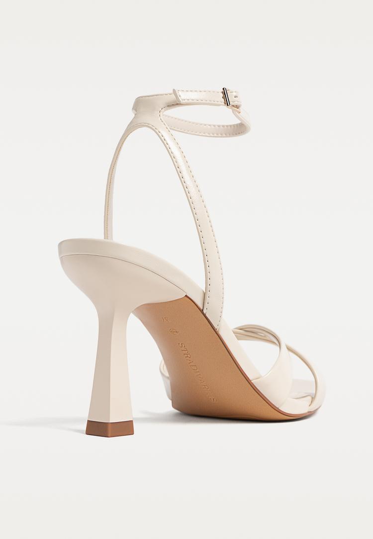 sandalias de tacon fino