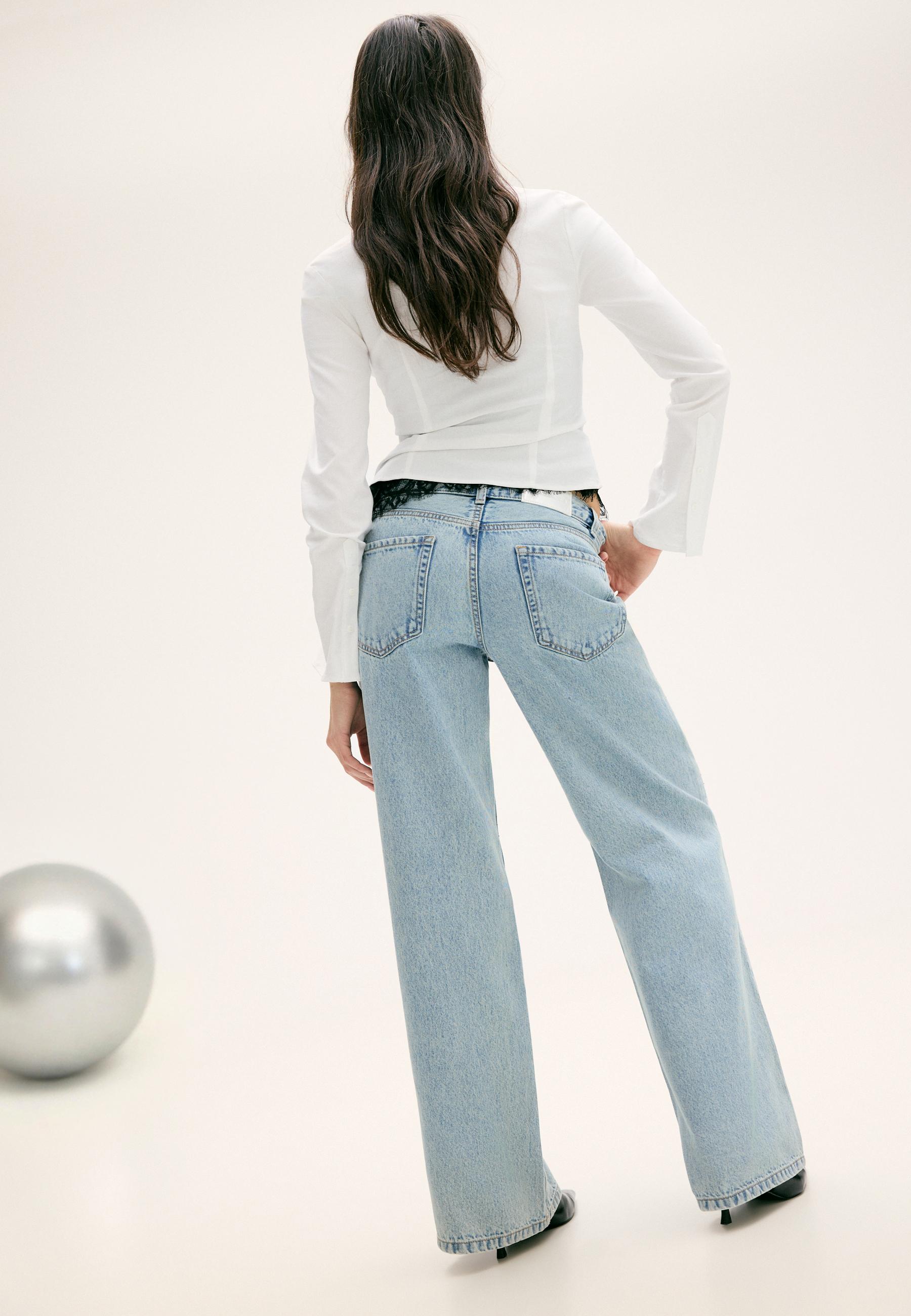 Low-waist wide-leg jeans with rhinestones — MEDIUM LIGHT BLUE DENIM