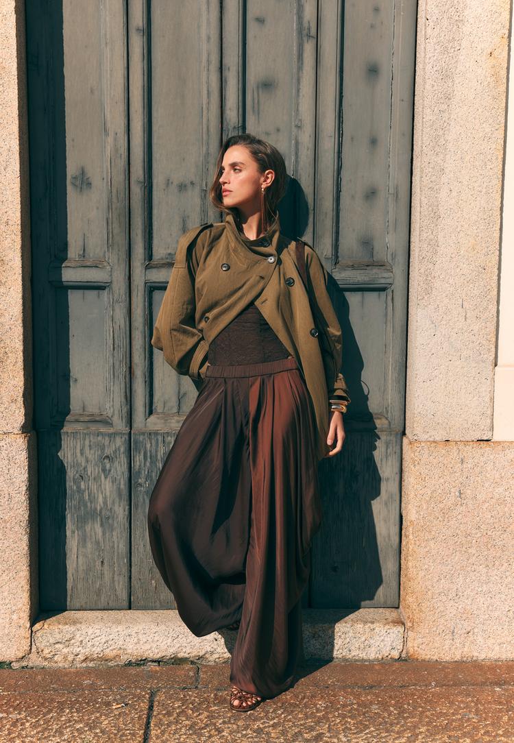 Панталон Набран С Ластик С Изключителен Обем