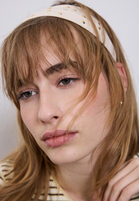 conjunto de 2 fitas de cabelo com tachas