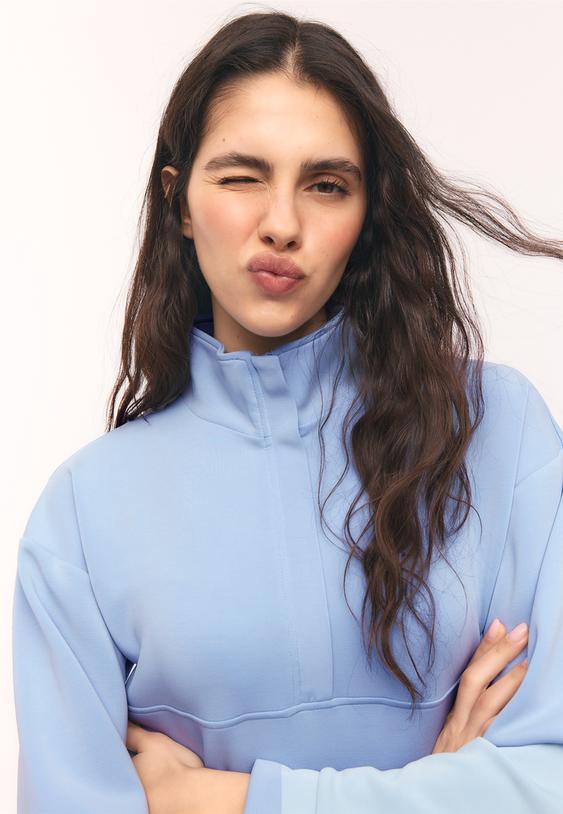 Stradivarius Soft-Touch Zip-Up Sweatshirt Sky Blue M