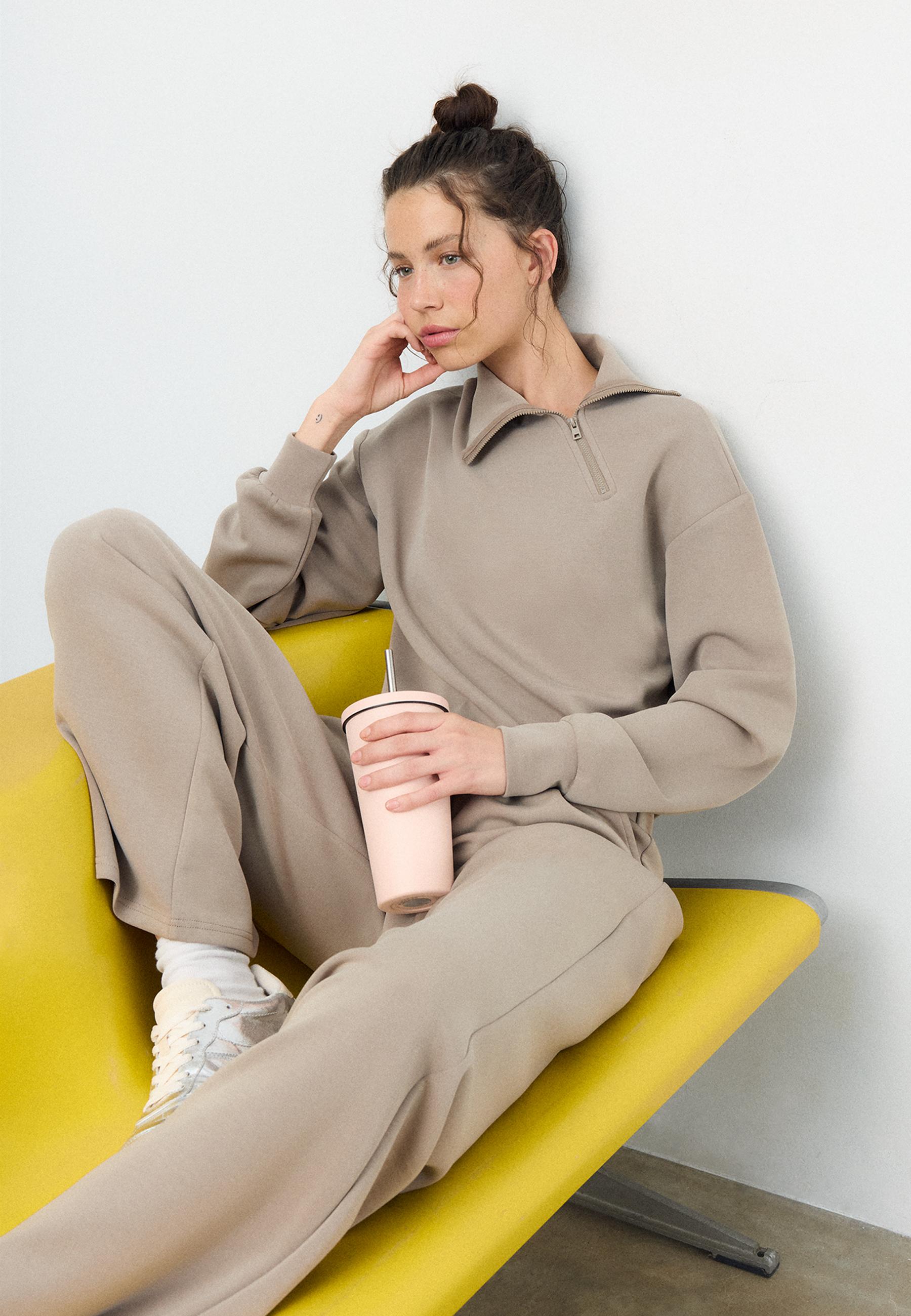 Soft-touch sweatshirt with side zip — Beige