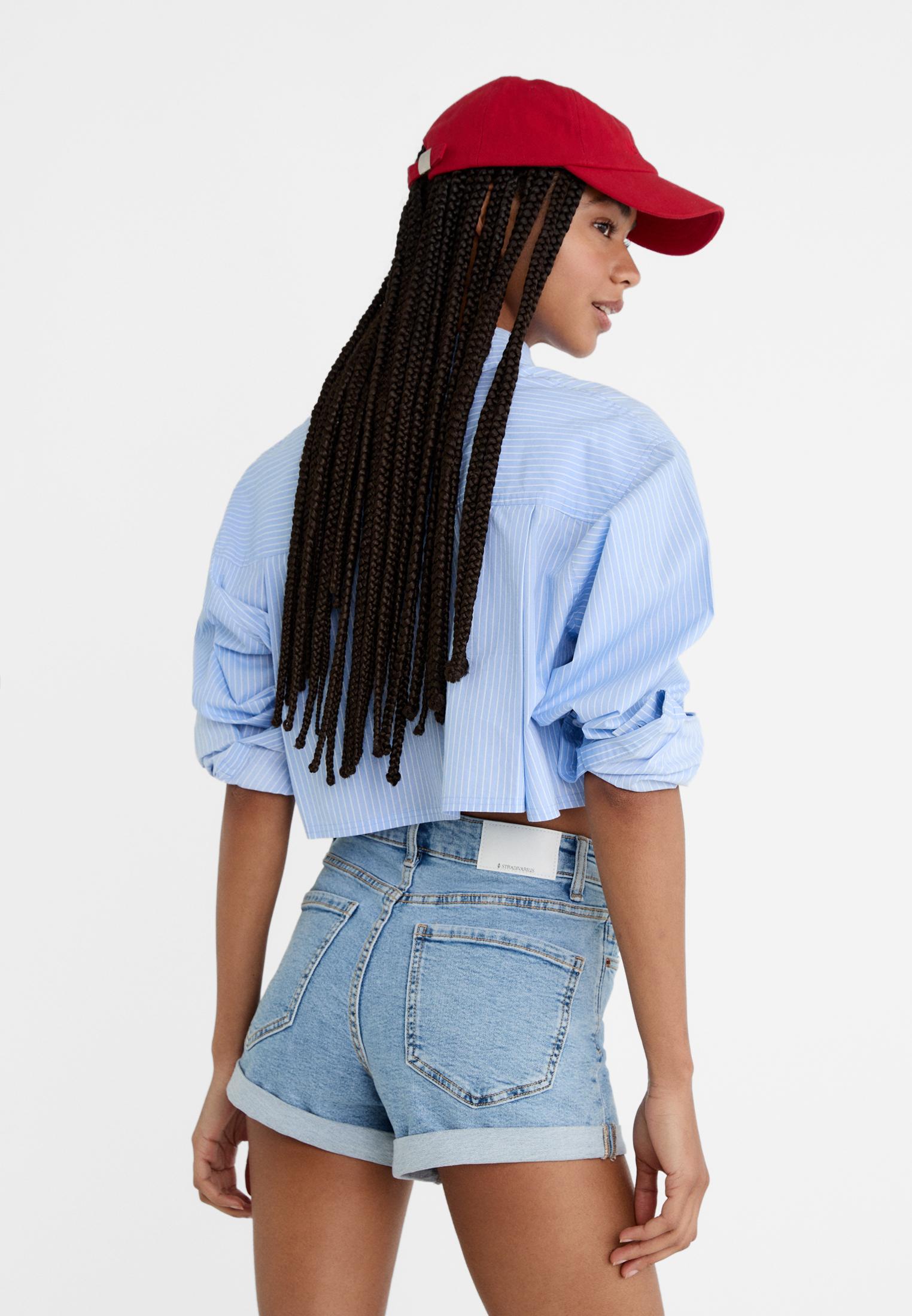Slim fit mom shorts — LIGHT BLEACH