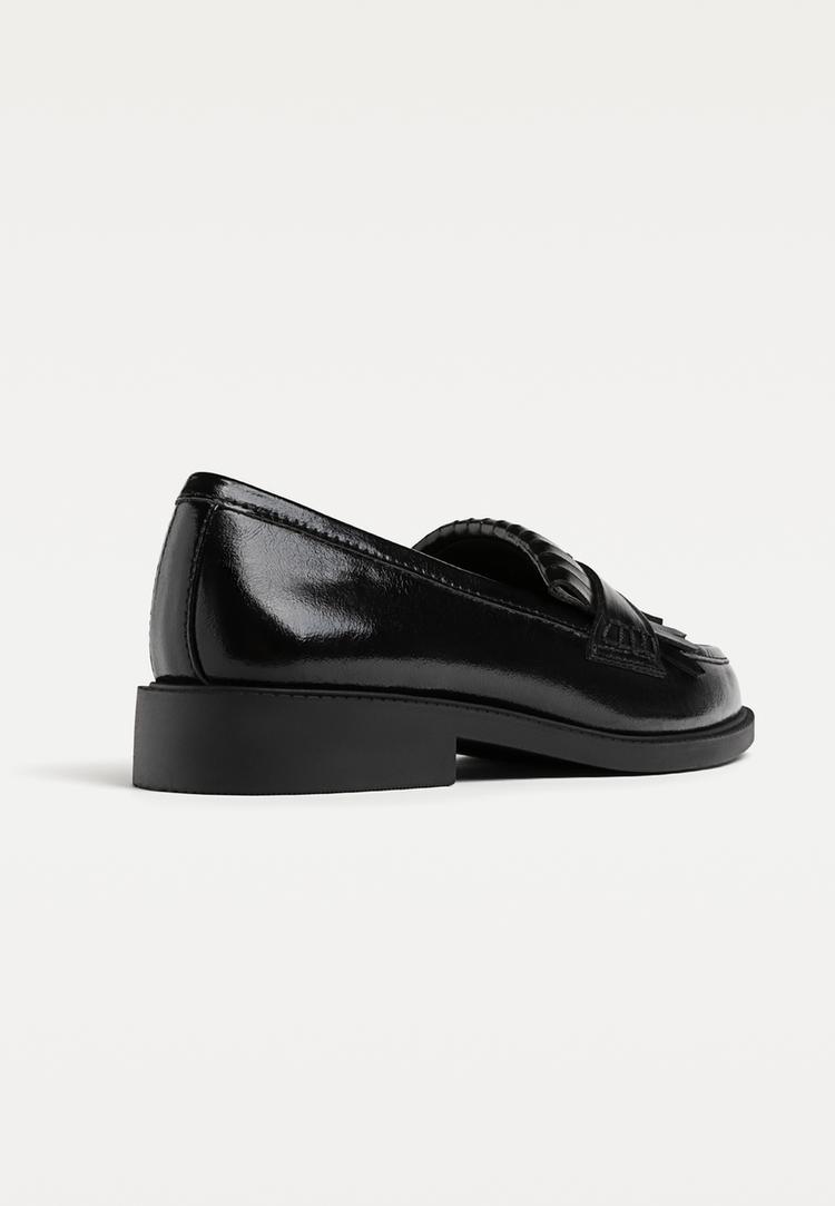 mocasines detalle metalico