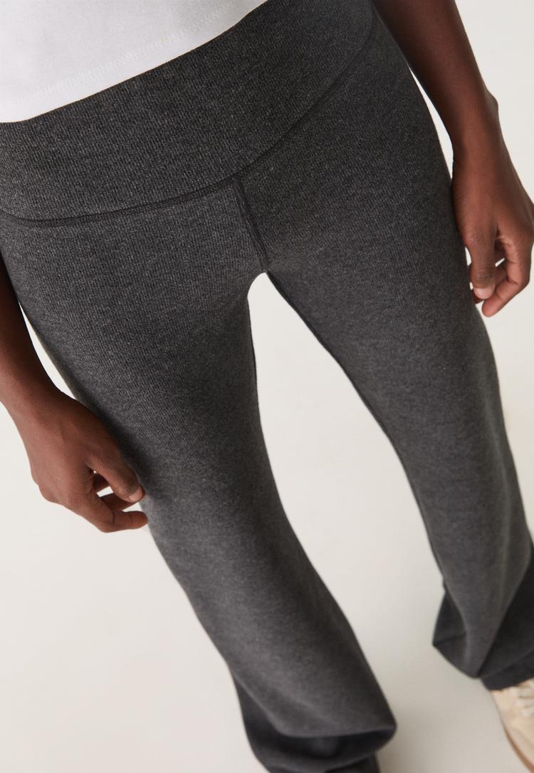 pantalon flare punto