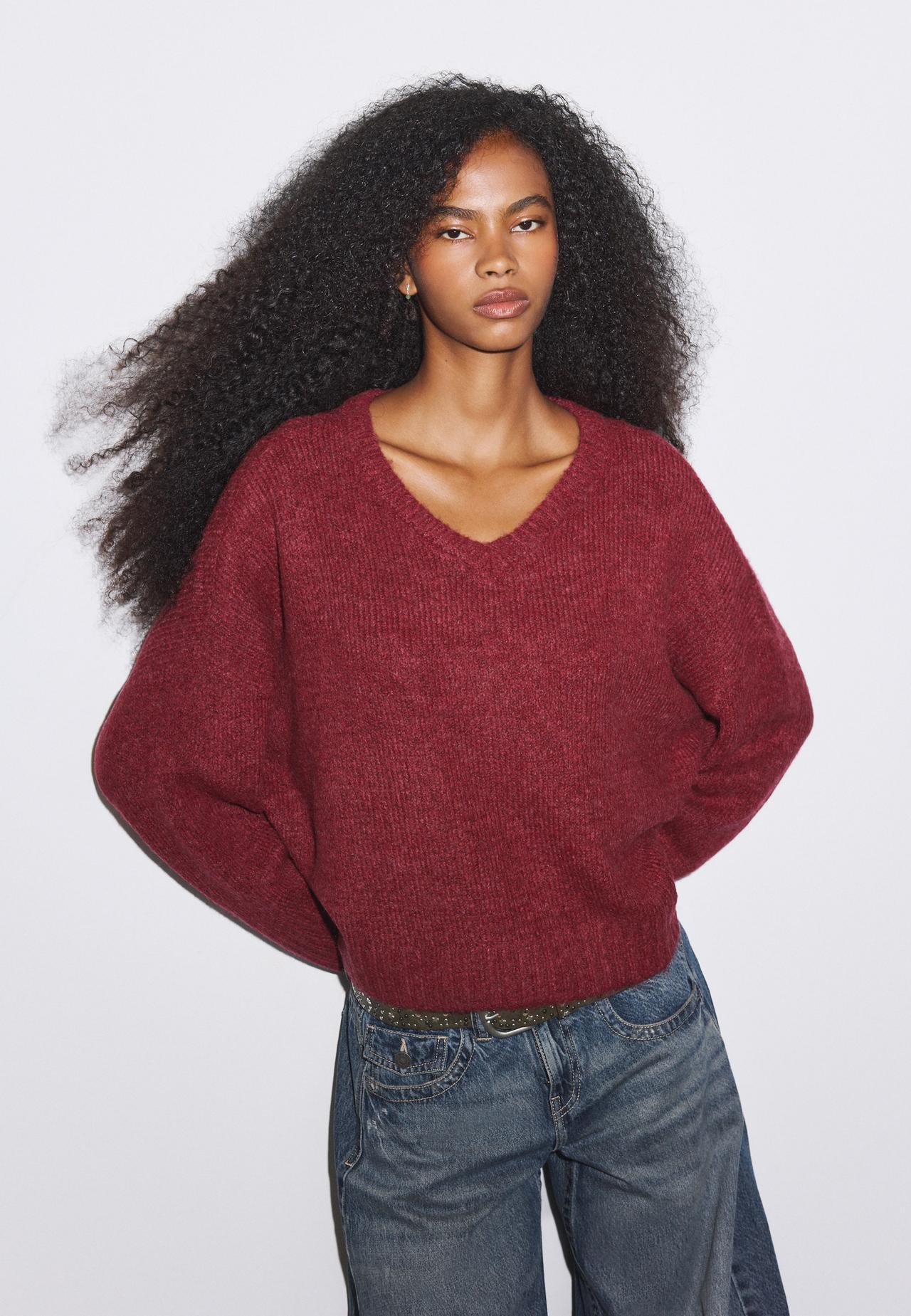 V-neck knit jumper — Dark red
