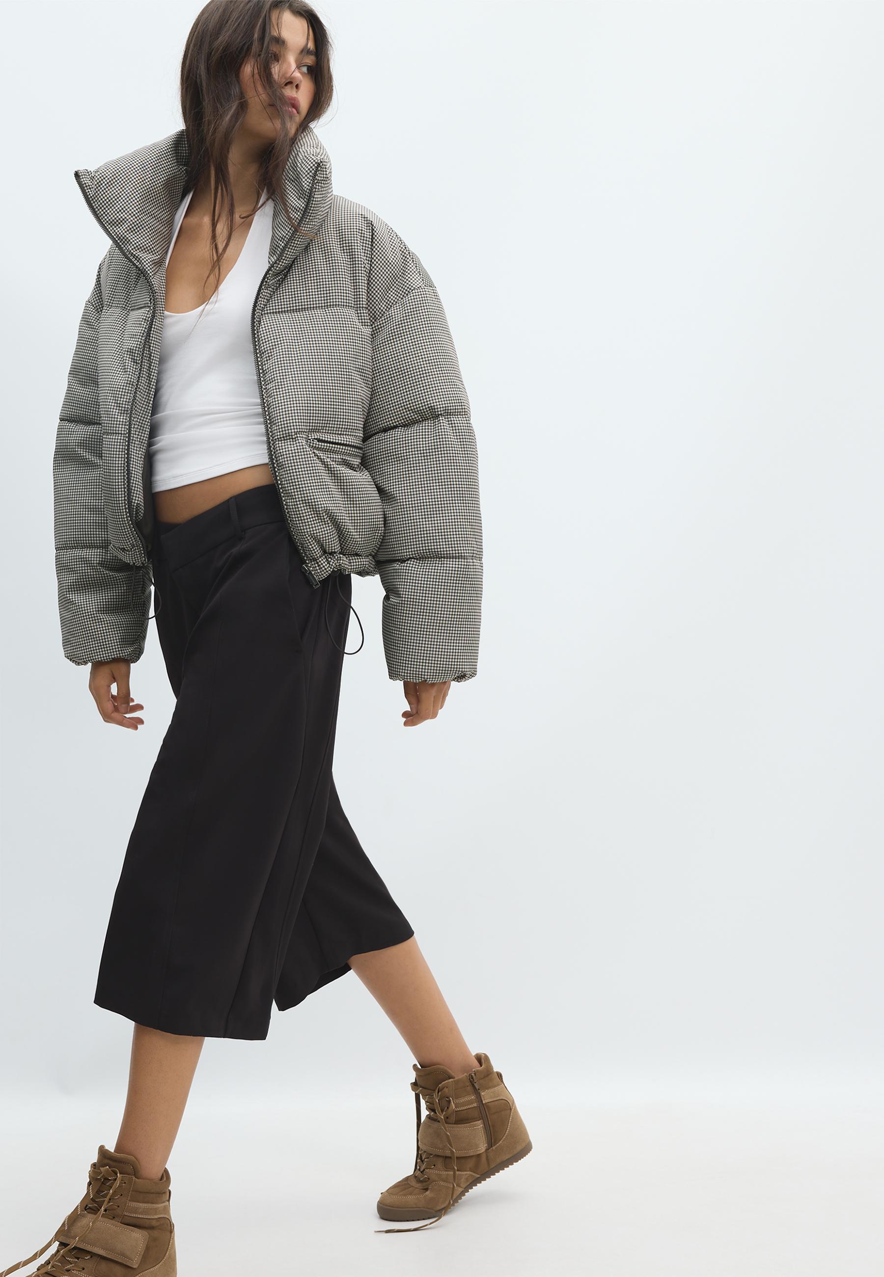 Check high-neck cropped padded jacket — Beige