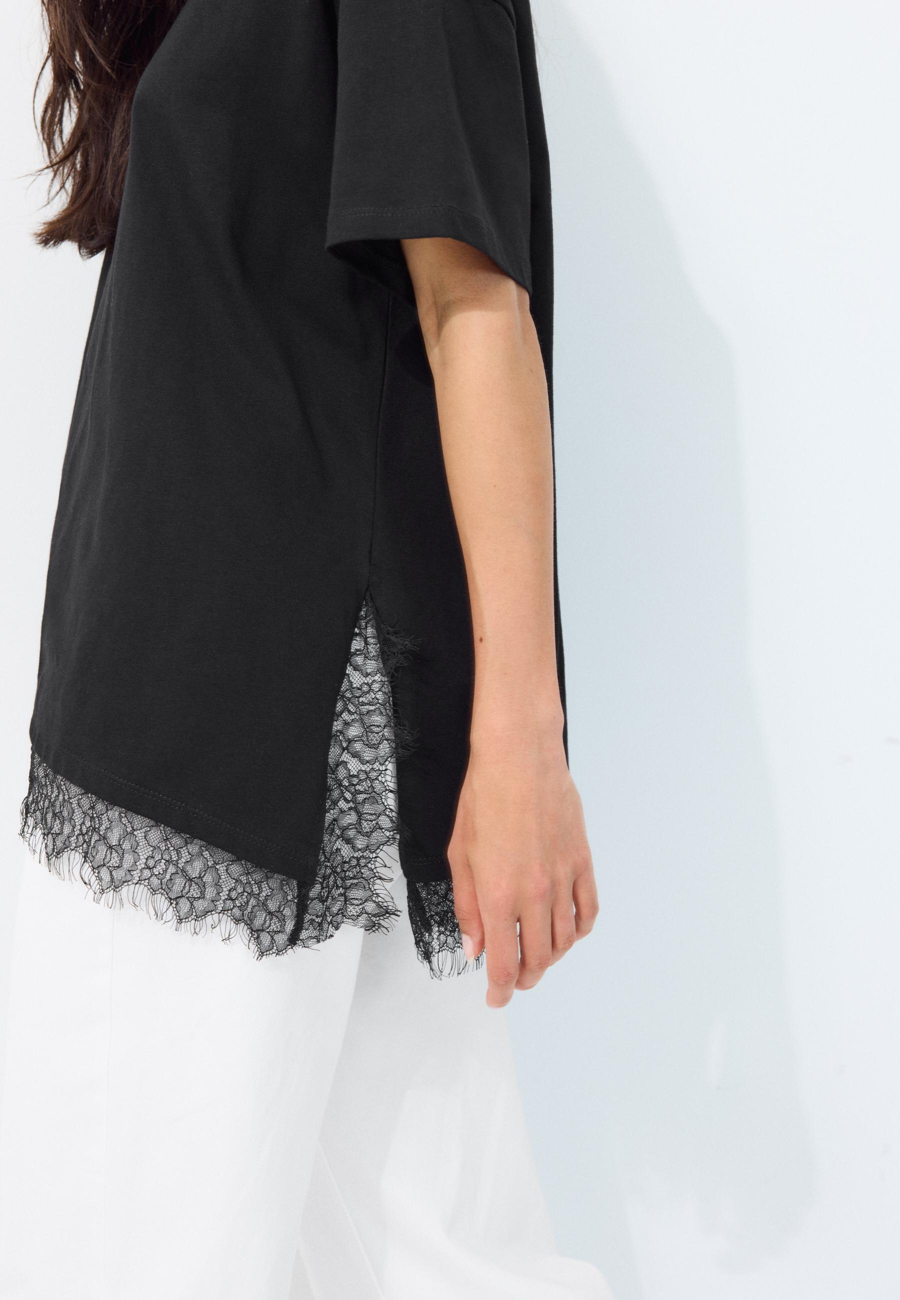 Short sleeve T-shirt with lace hem — Black