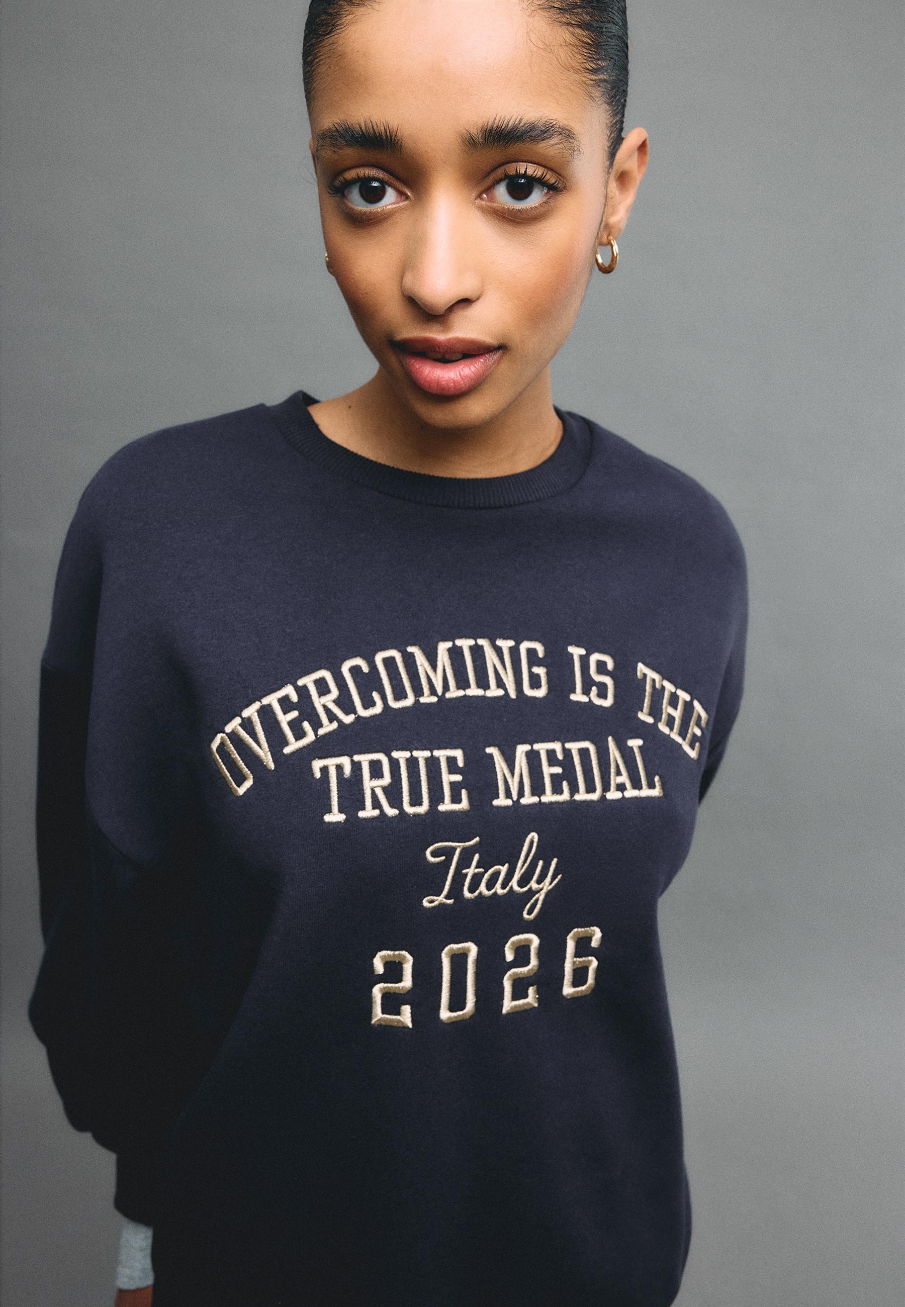 Embroidered Sweatshirt — Navy blue
