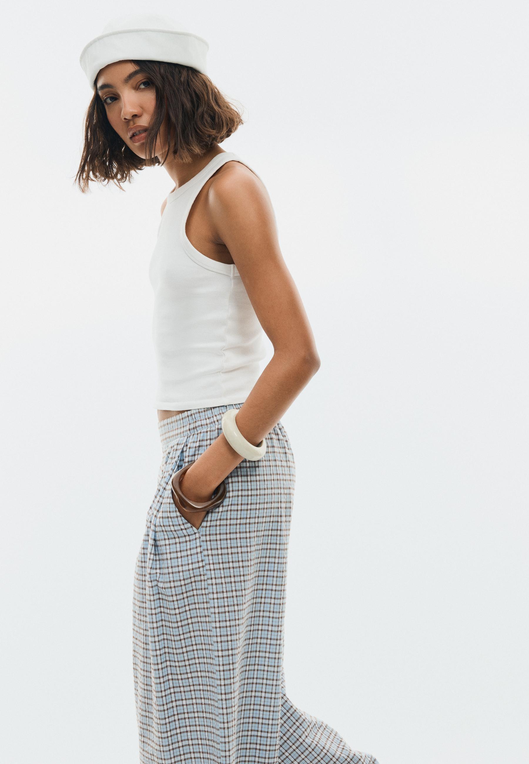 Basic racerback top — White
