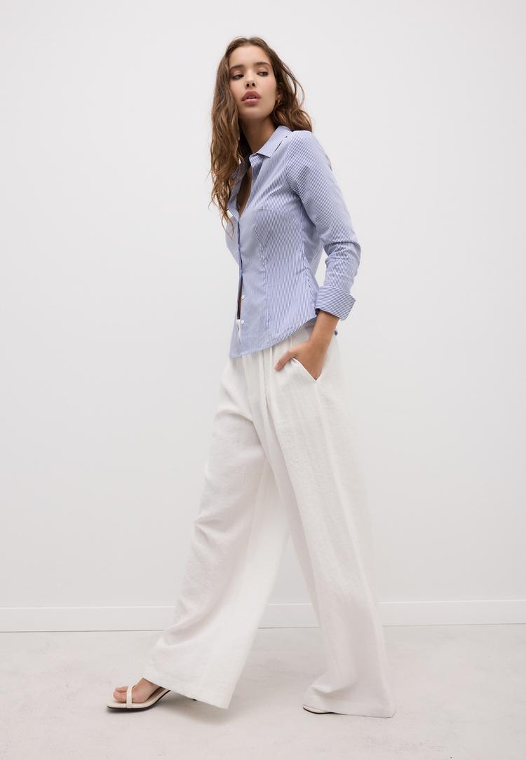 Stradivarius Βασικό Εφαρμοστό Πουκάμισο Σκούρο Μπλε Xs