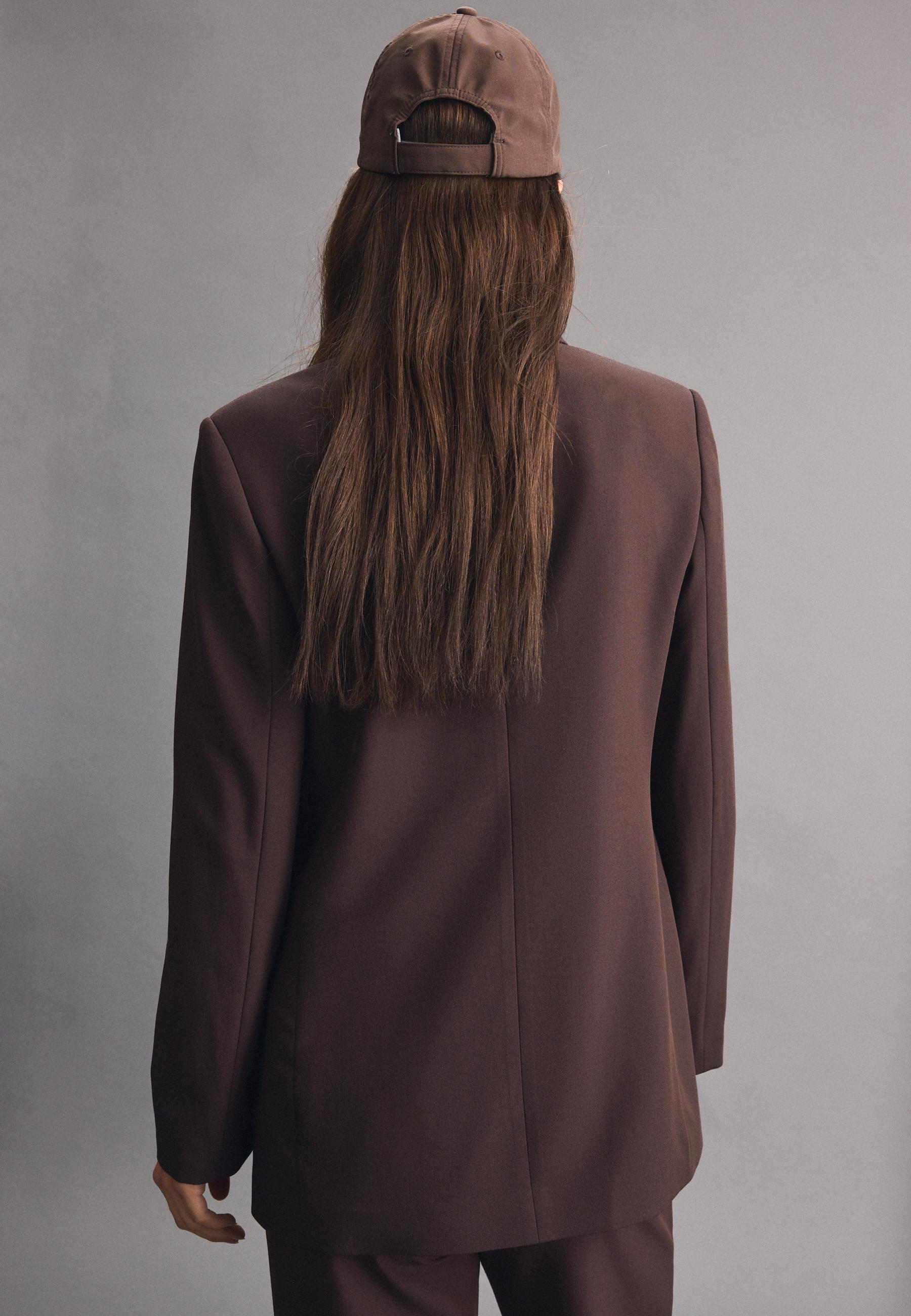 Straight buttoned blazer — Brown