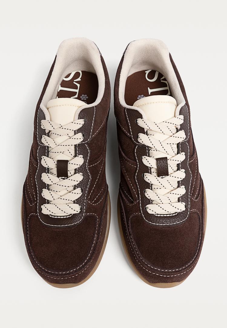 zapatillas serraje cosidos