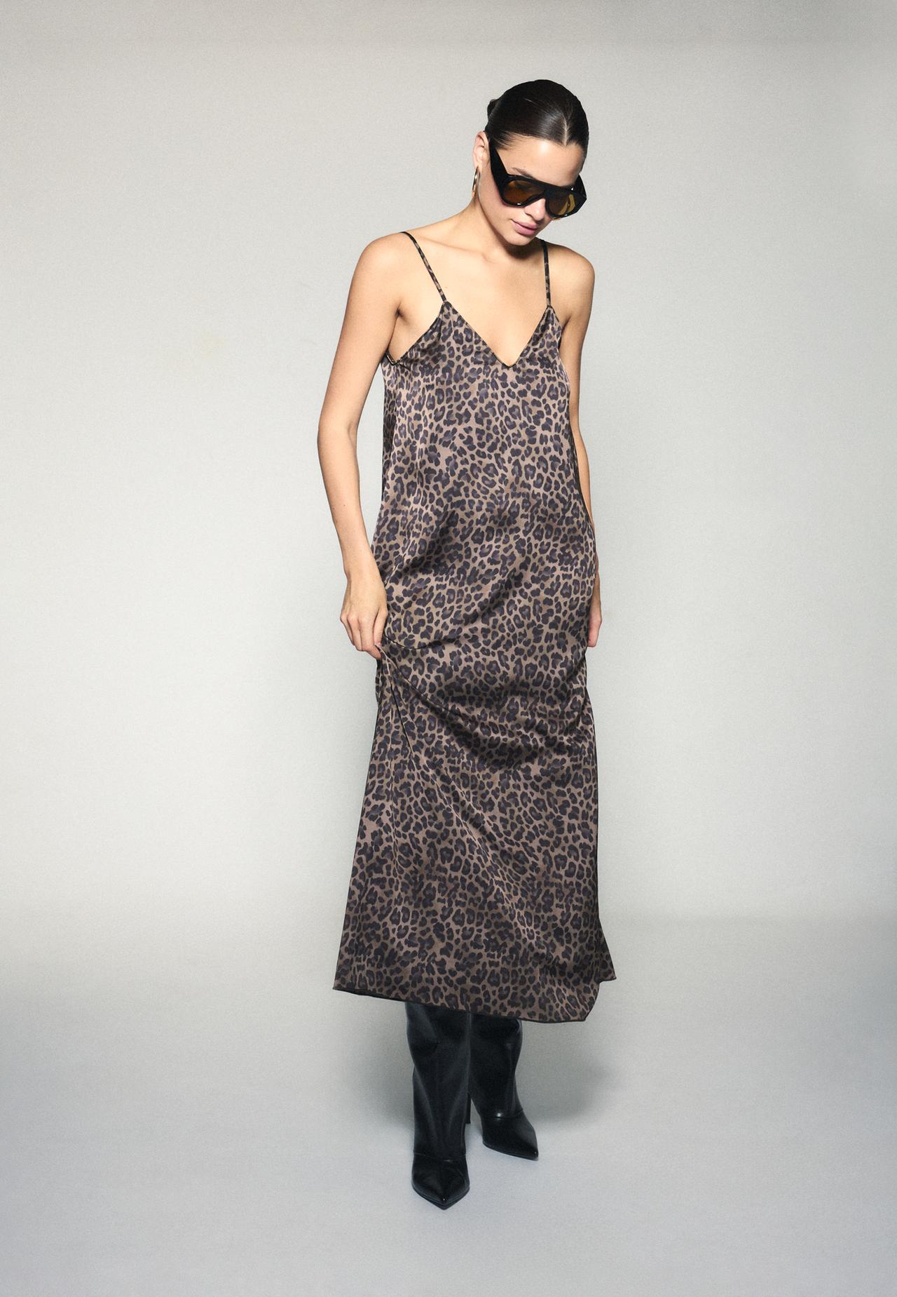 Long flowing satin dress — Mid beige
