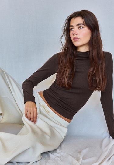 Basic funnel neck T-shirt — Brown 6