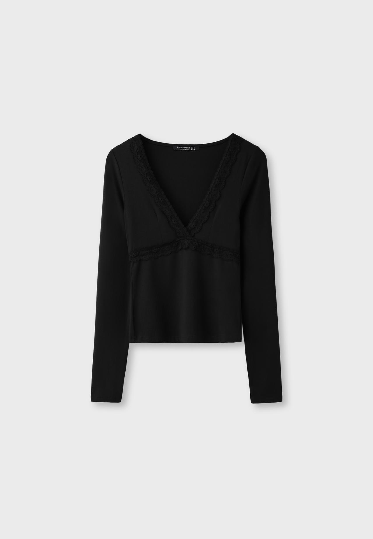 Long sleeve lace V-neck top — Black