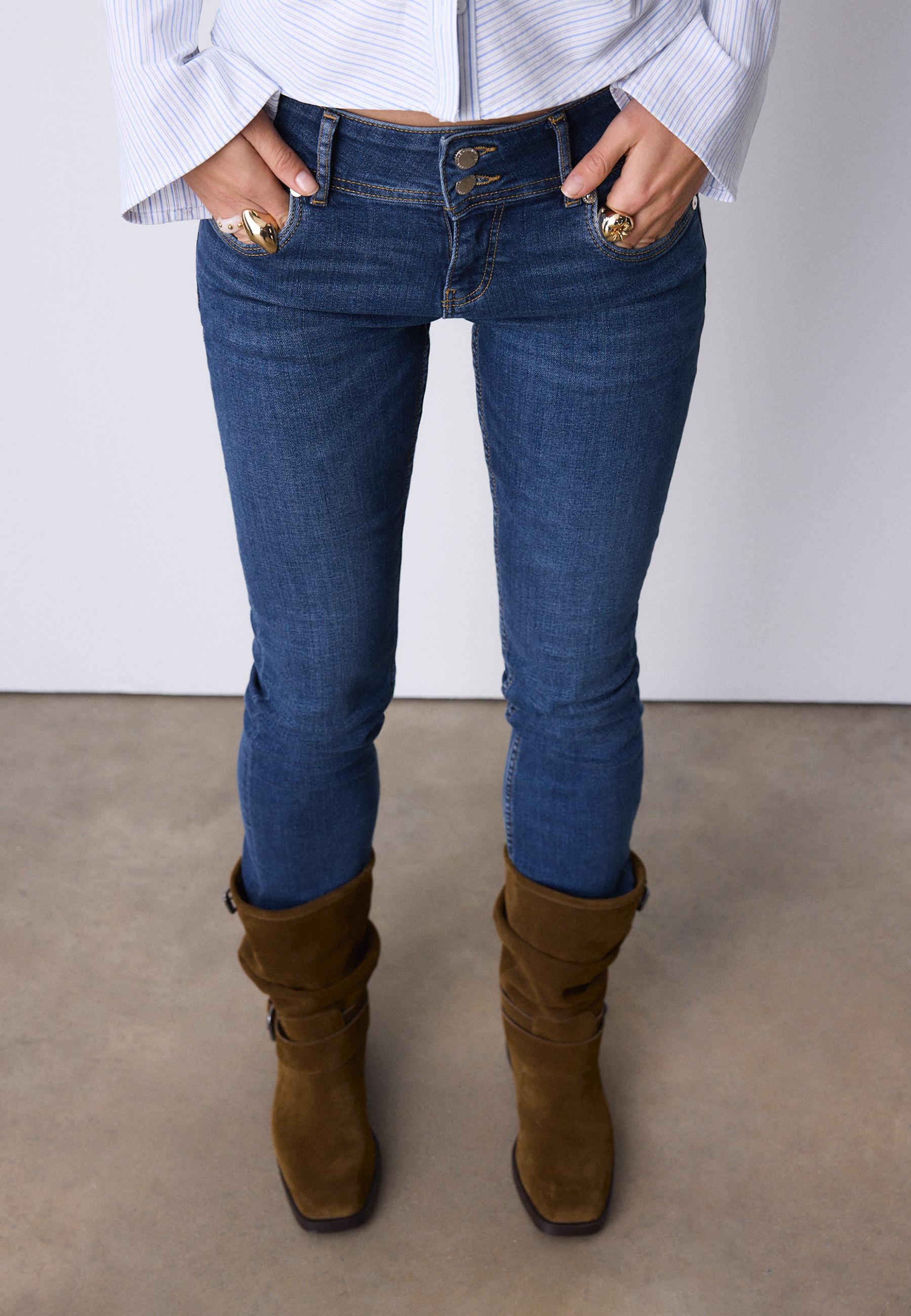 Low-rise slim fit jeans — MEDIUM DENIM WASH