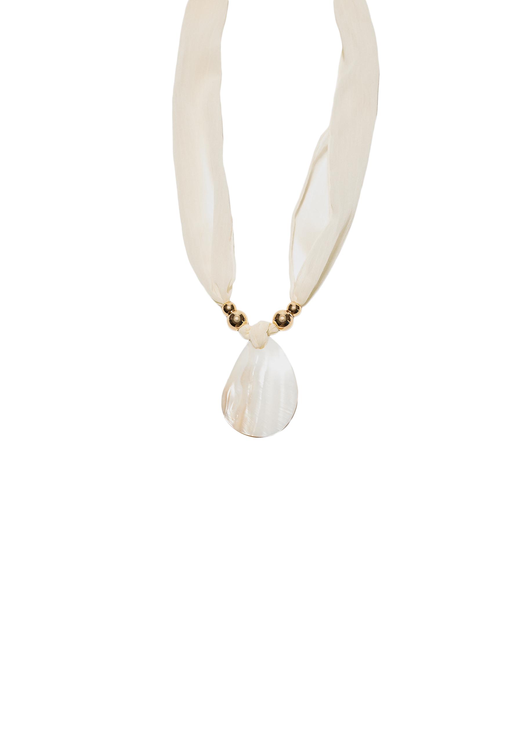 Mother-of-pearl-effect woven necklace — Ecru