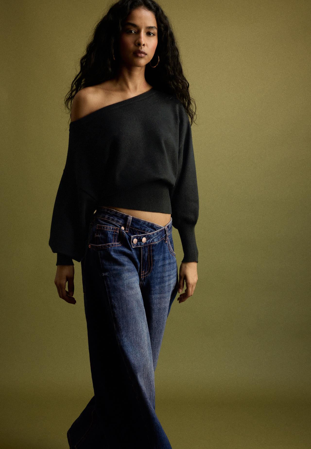 Asymmetric ribbed hem knit jumper — Black