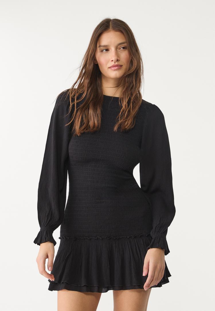 vestido corto volantes