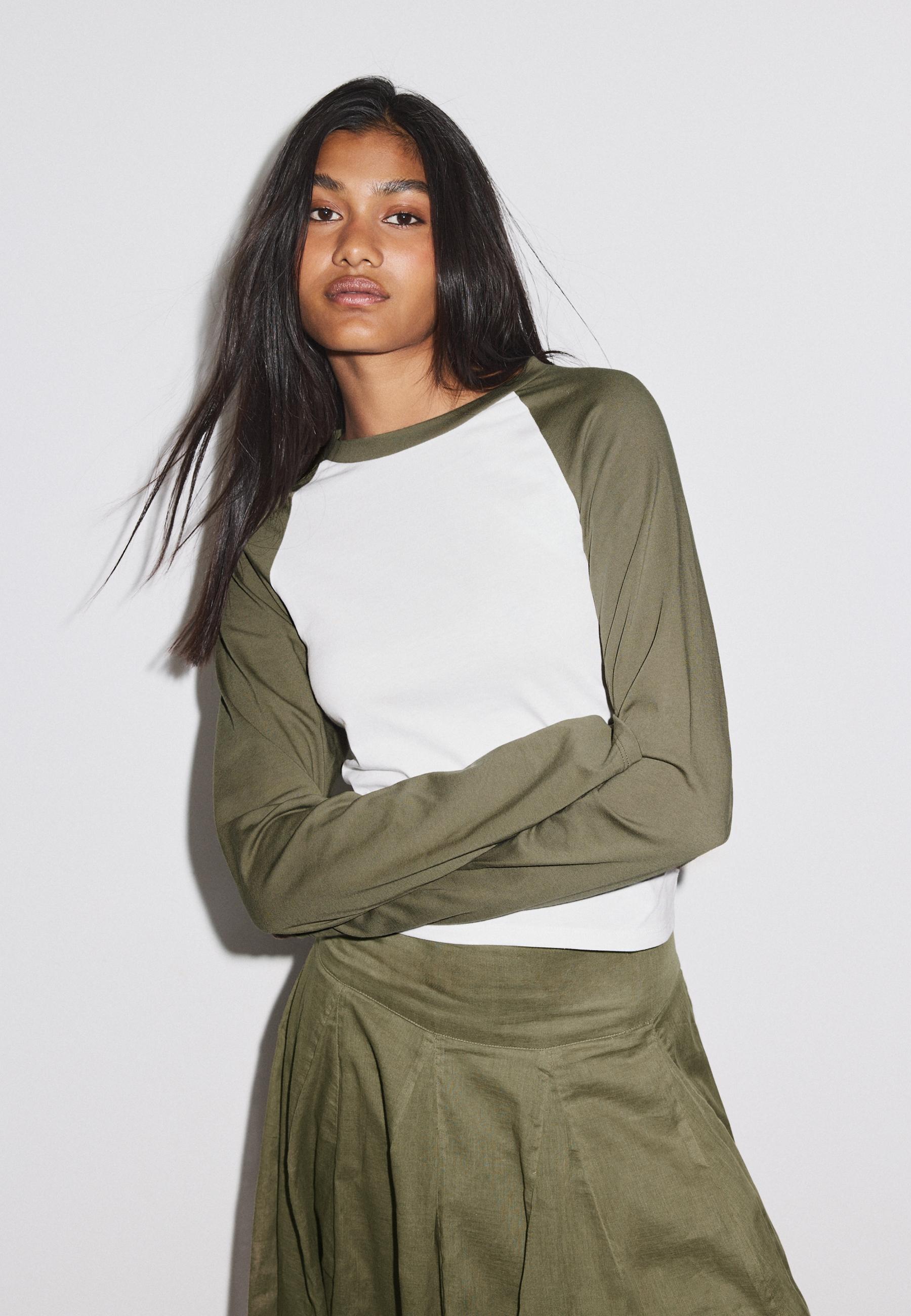 Baseball-style long sleeve T-shirt — Khaki