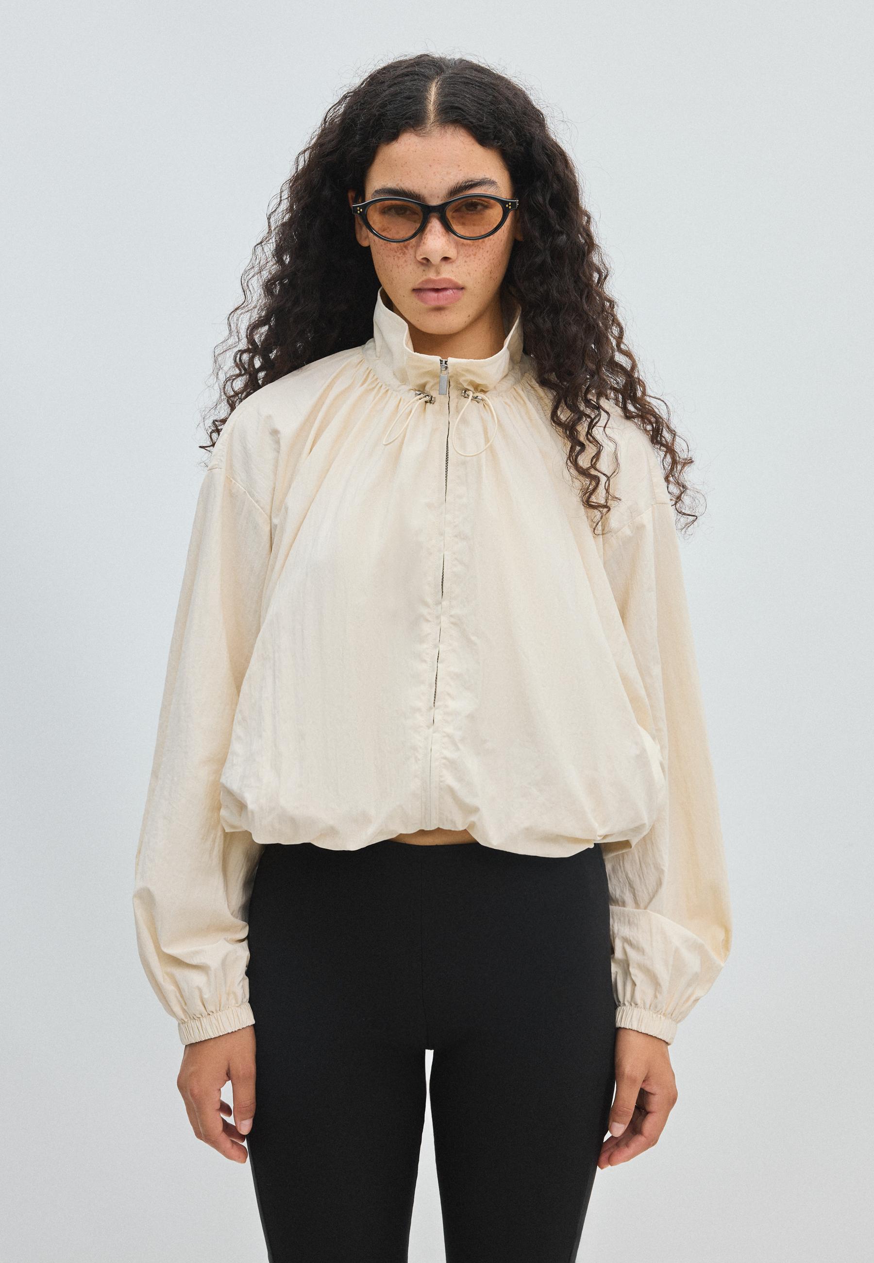 Technical windbreaker — Ecru