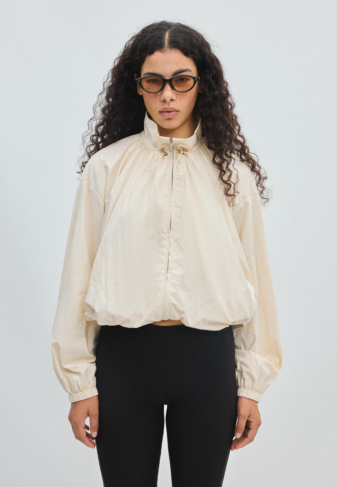 Technical windbreaker — Ecru