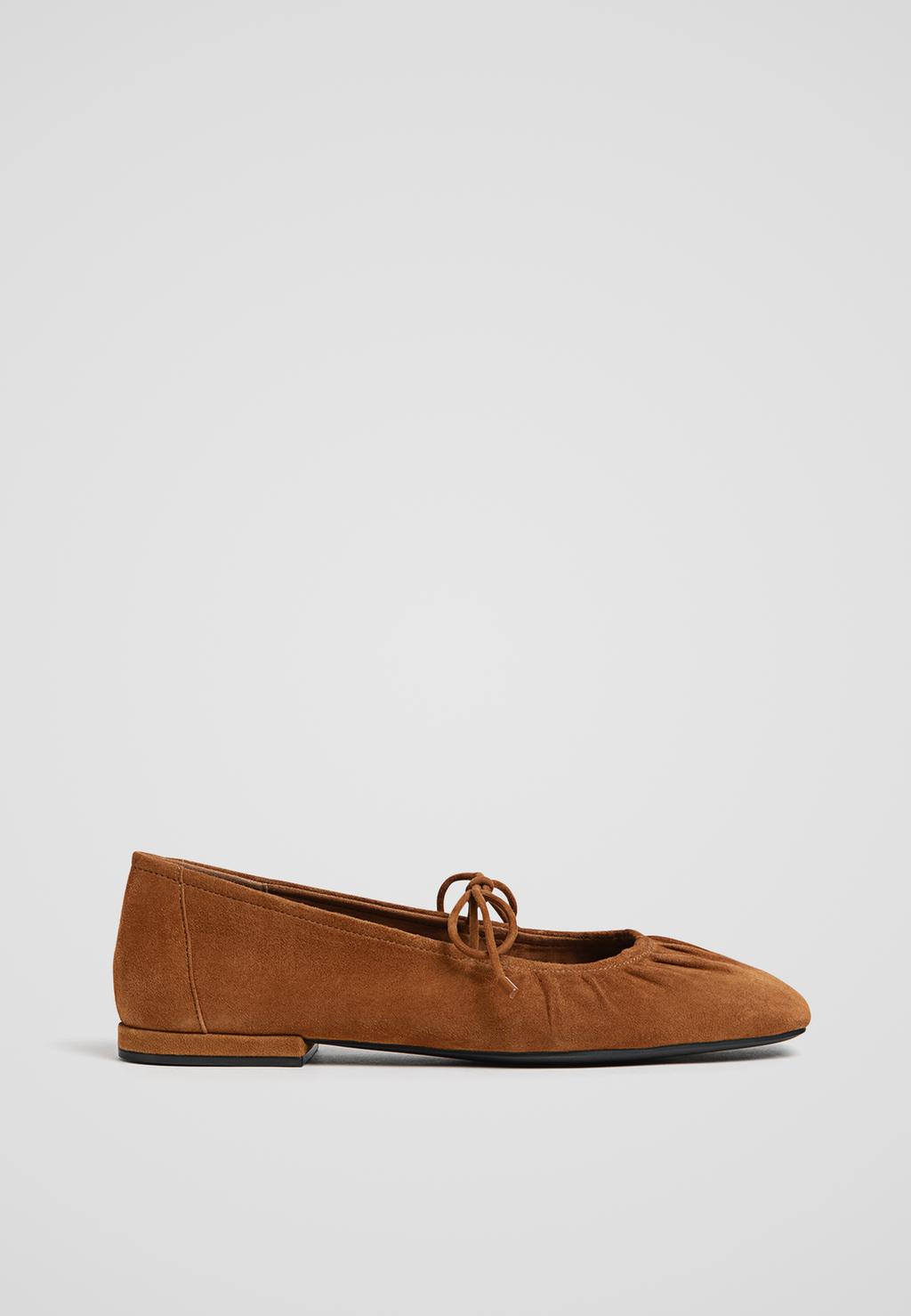 Pleated leather ballet flats